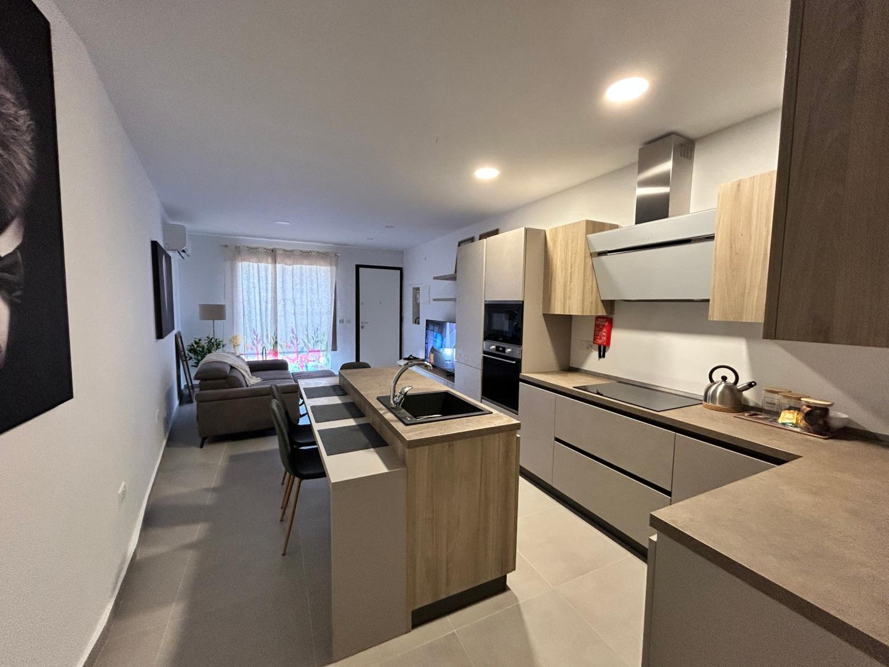 Stylish Seaside 1br Maisonette Marsaxlokk Bay