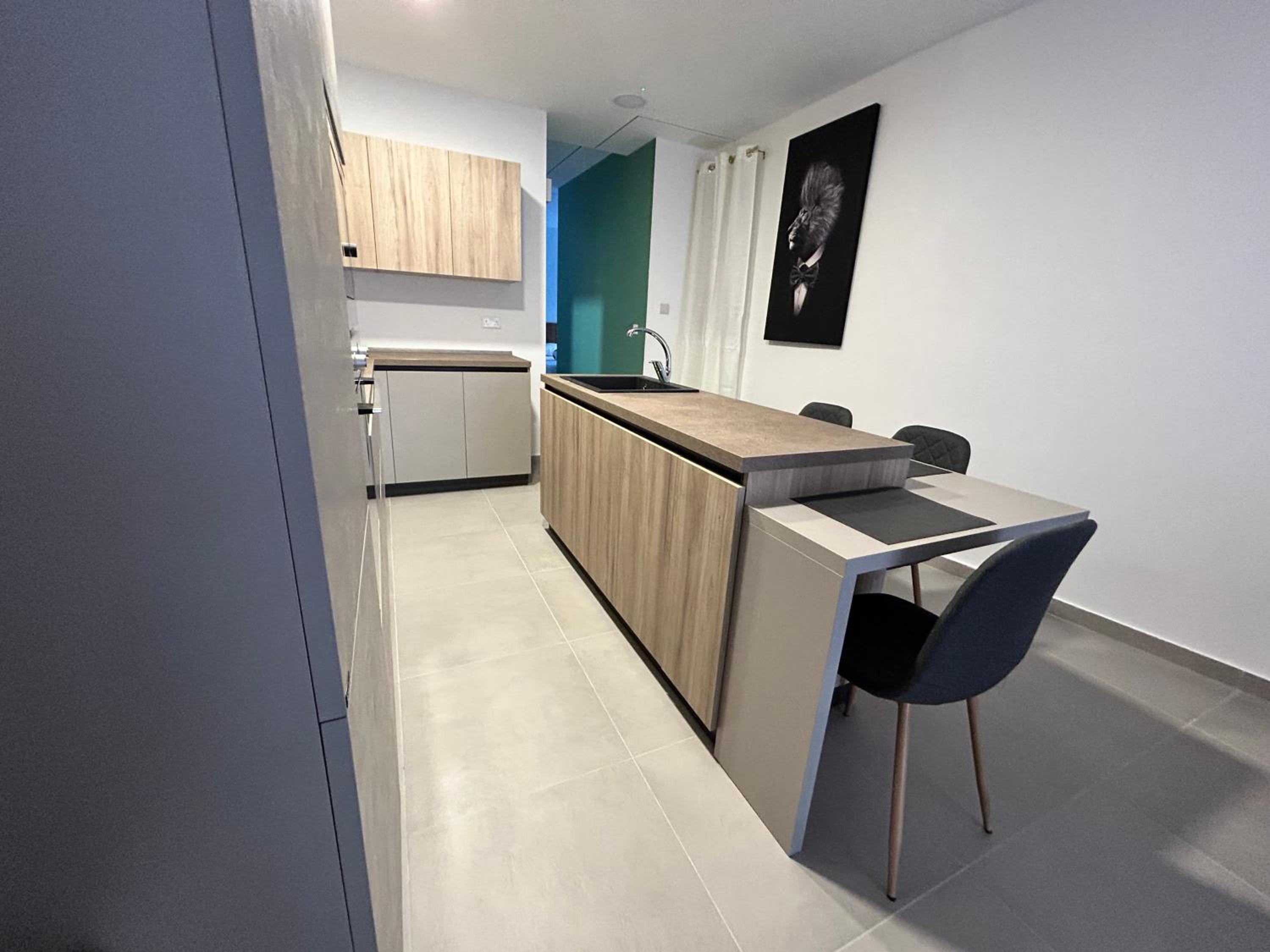 Stylish Seaside 1br Maisonette Marsaxlokk Bay