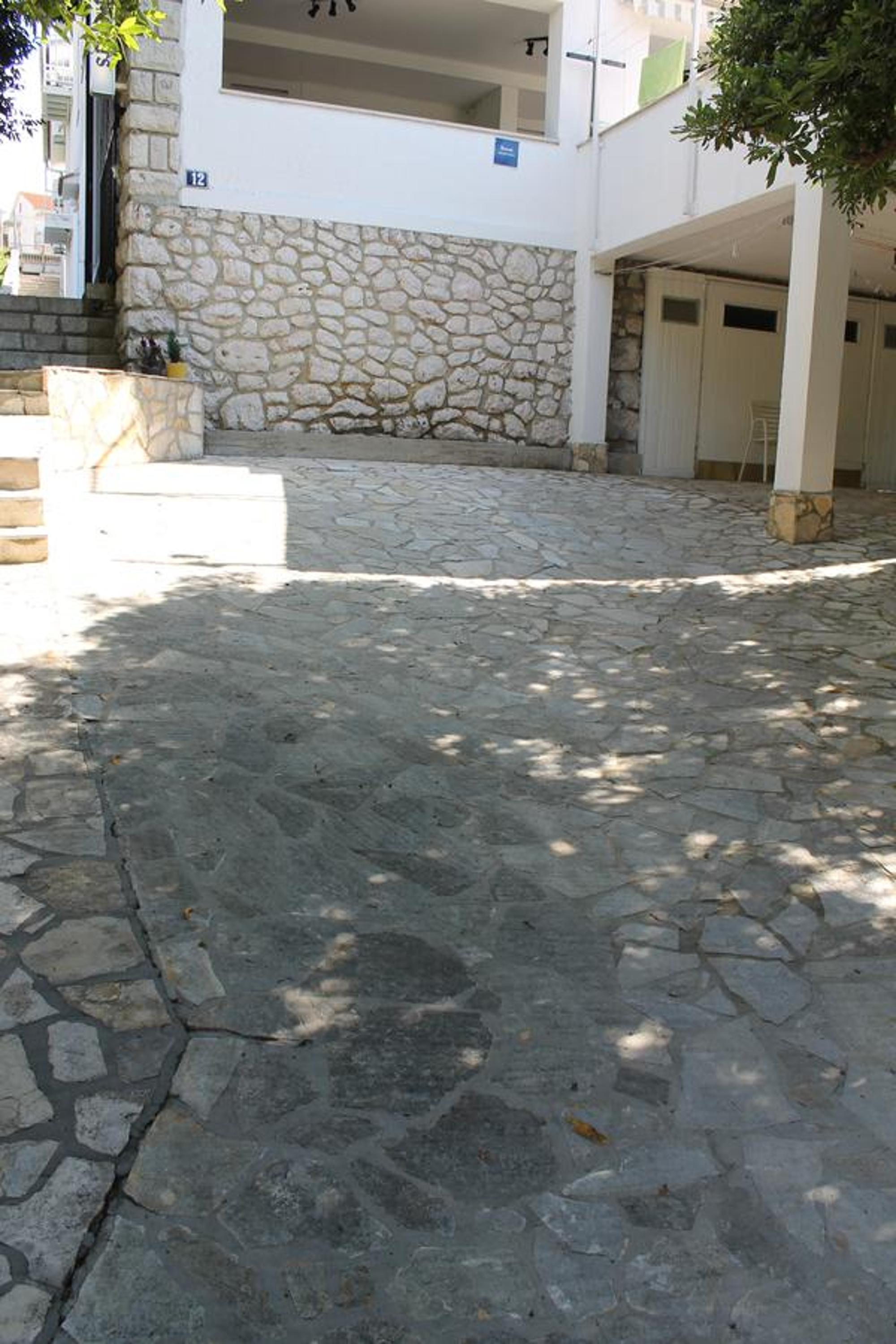 Photo 32