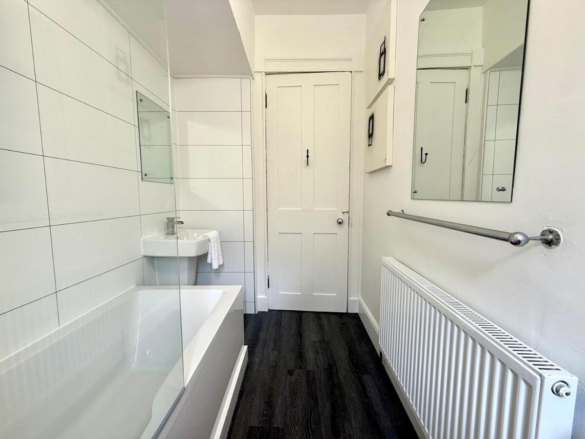 New Town luxury 1 bed apartment