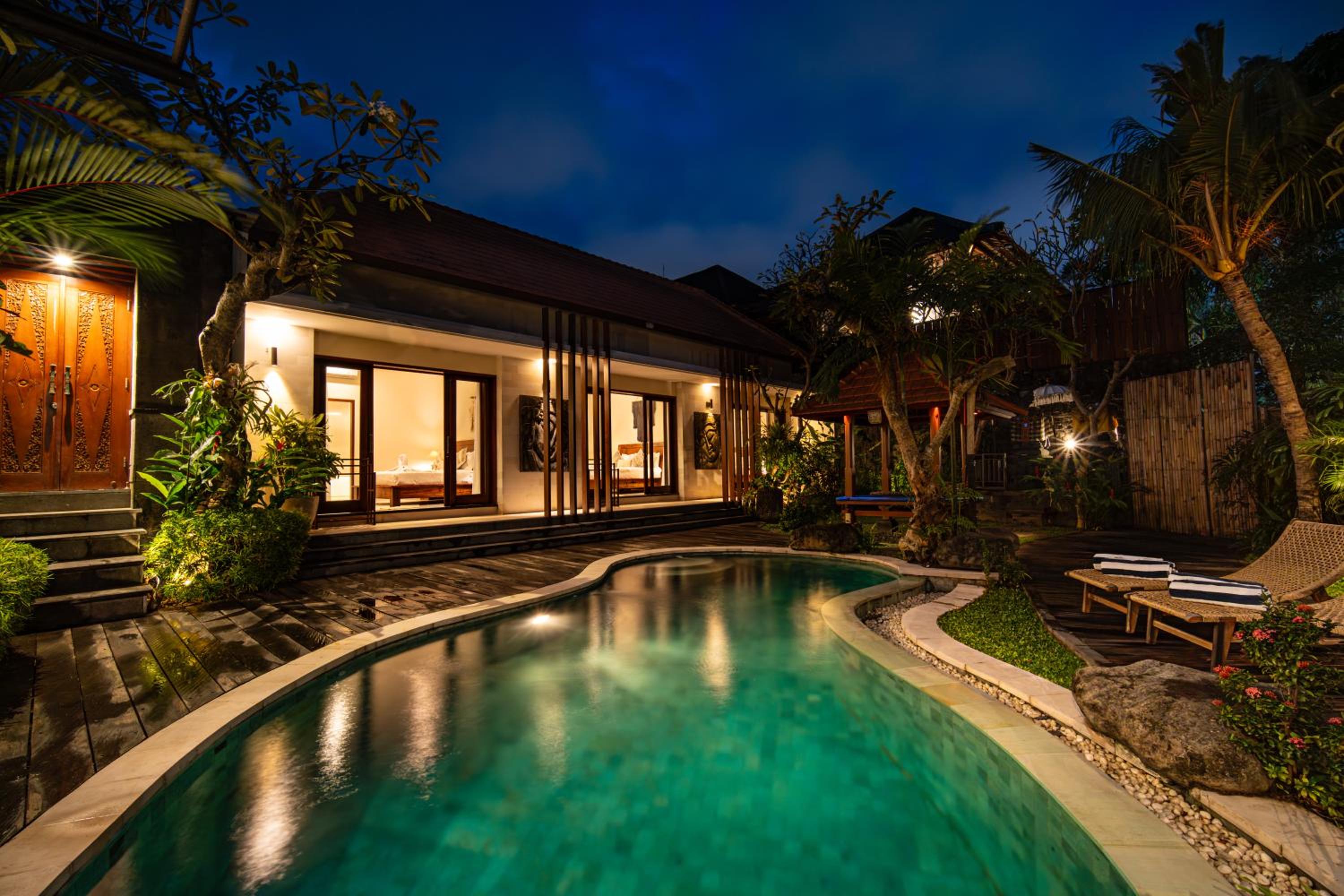 Magnifica Villa Canggu - 3BR Private villa 5 mins to Finns Beach Club