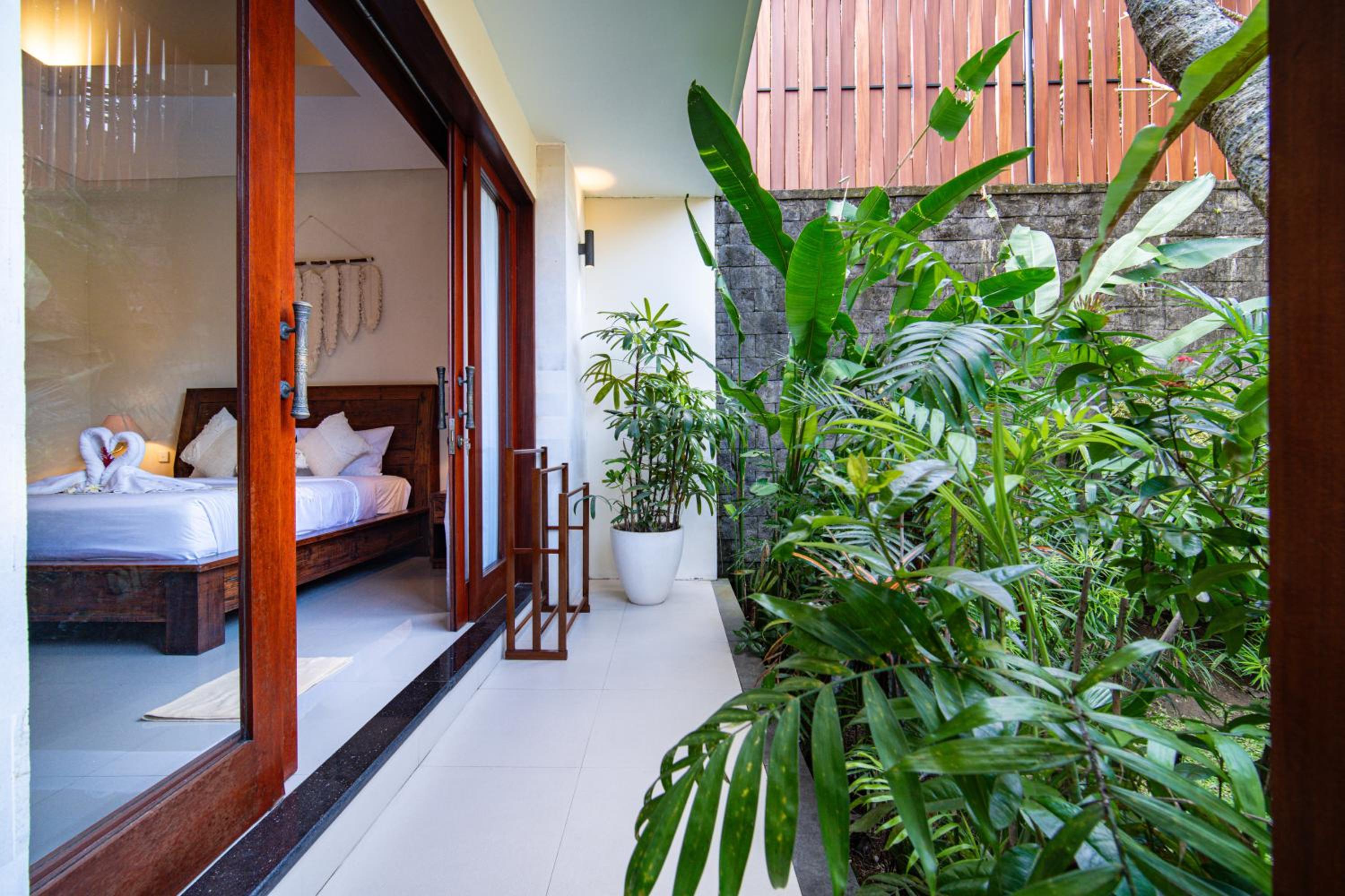 Magnifica Villa Canggu - 3BR Private villa 5 mins to Finns Beach Club