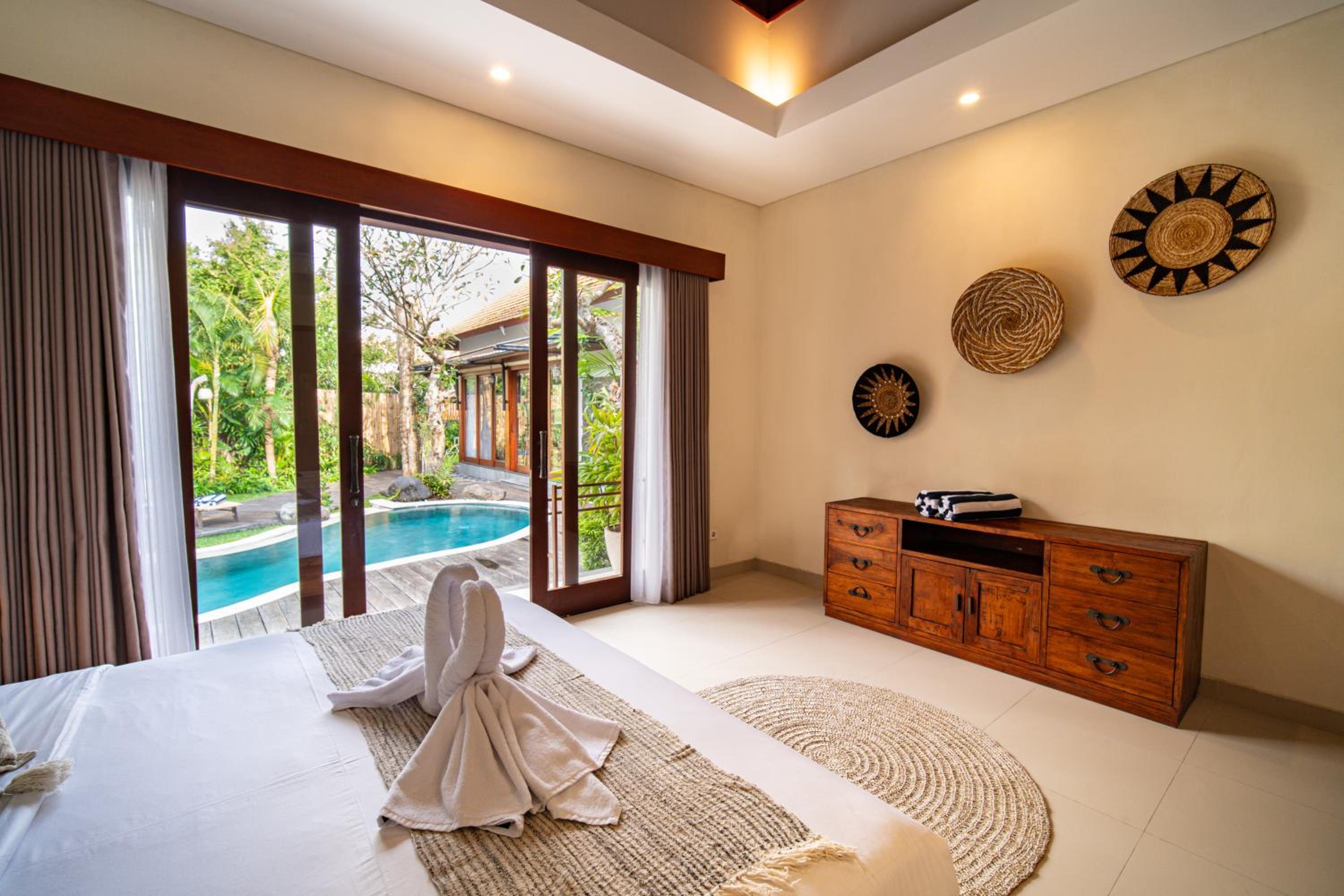Magnifica Villa Canggu - 3BR Private villa 5 mins to Finns Beach Club