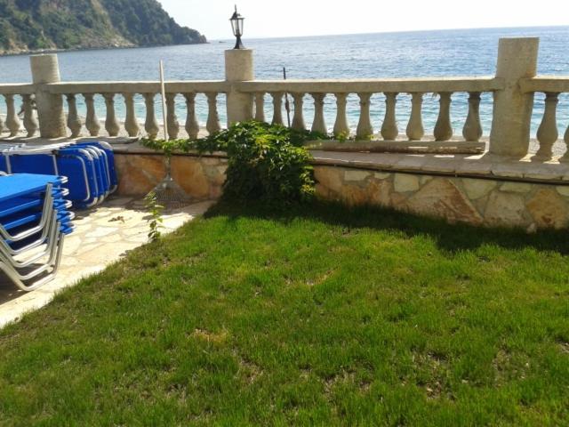 Magic Ionian Apartments & Rooms