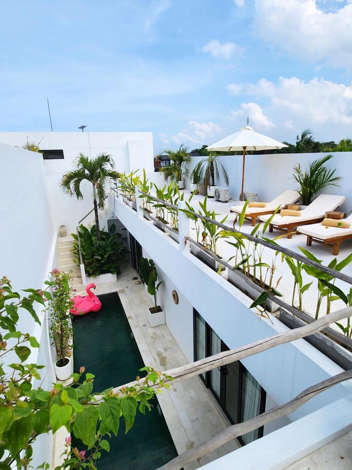 'Villa Vivid' 2BR Bohemian, 5 min to Kedungu Beach