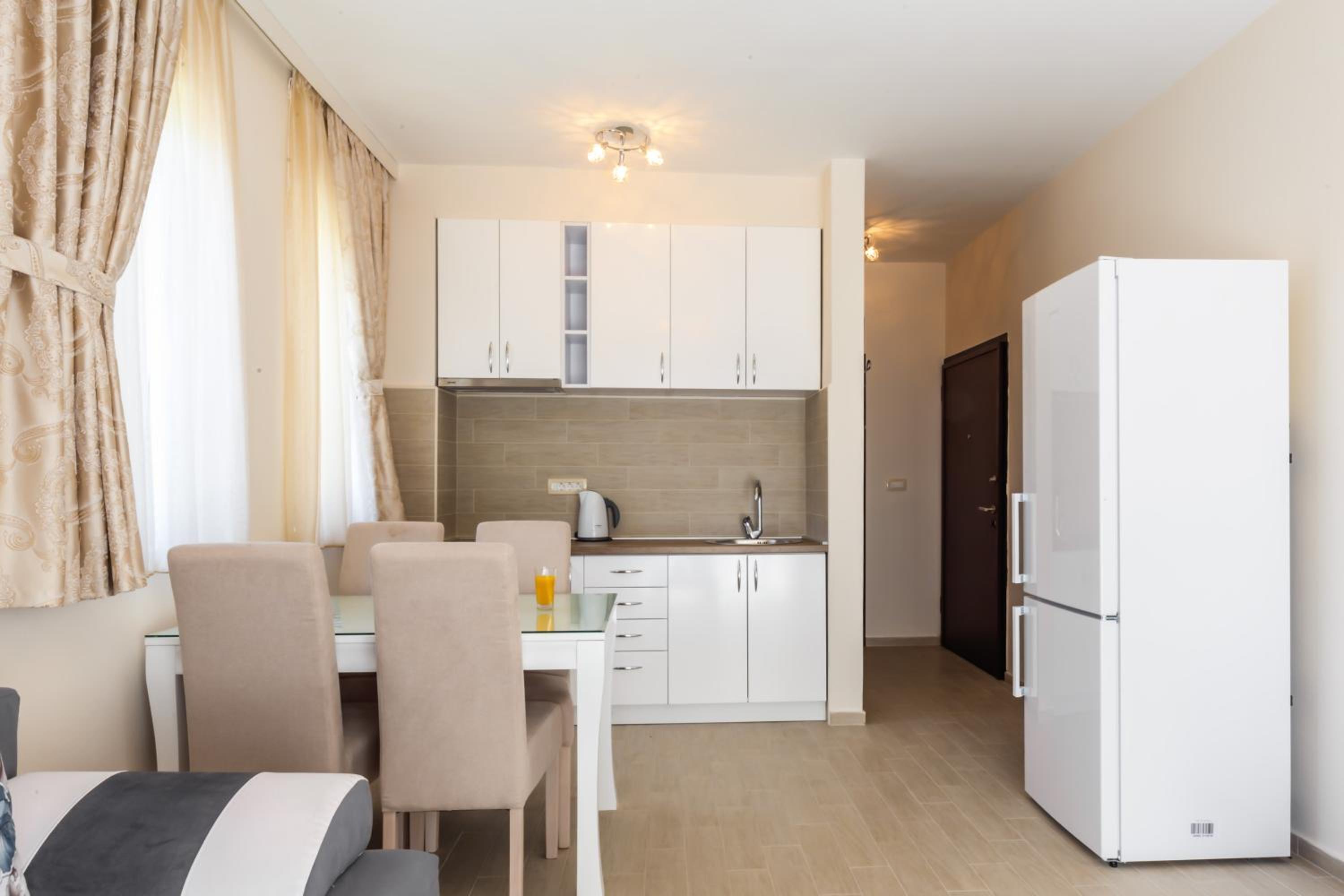 Opium Mar Apartments