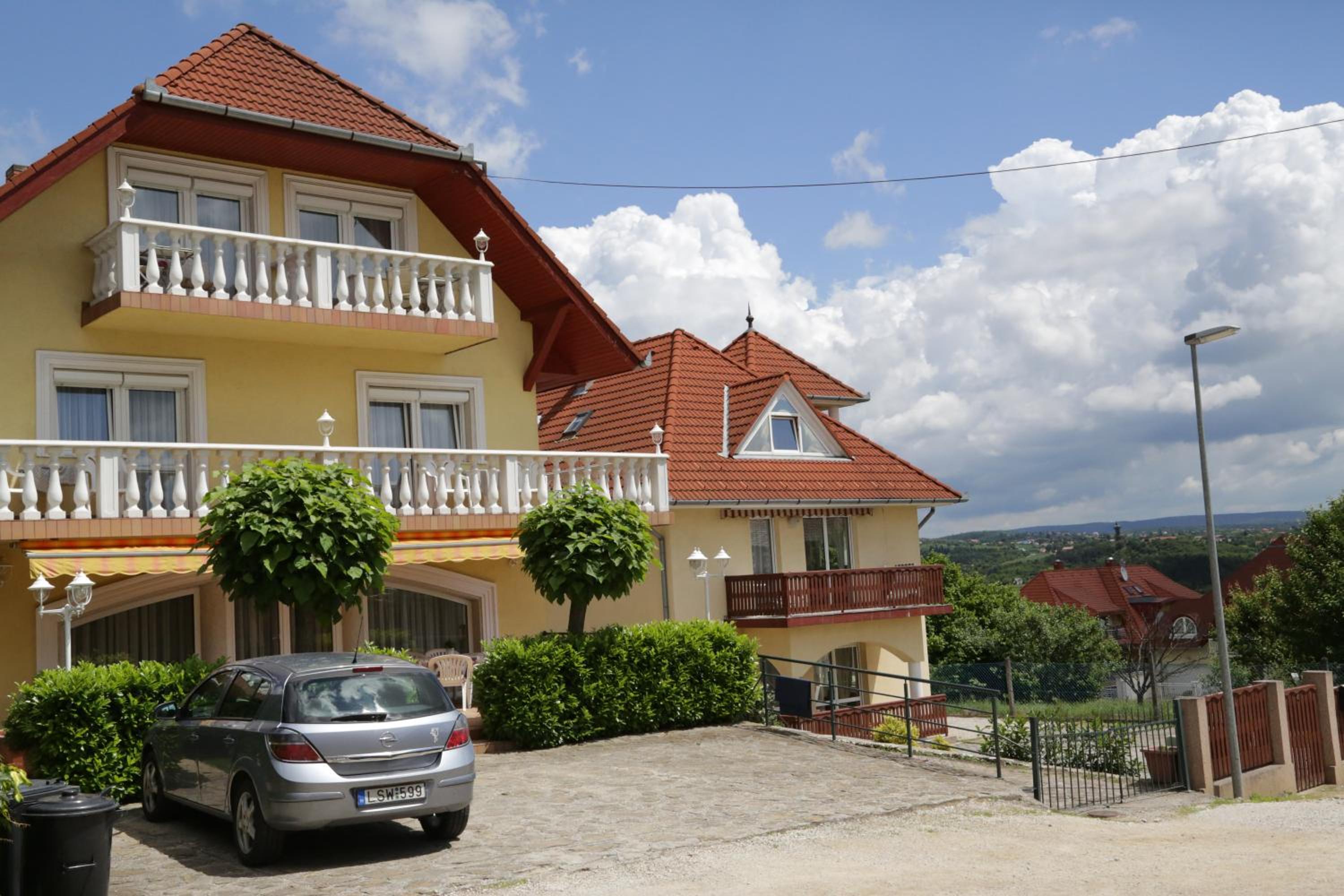 Vesta Apartments