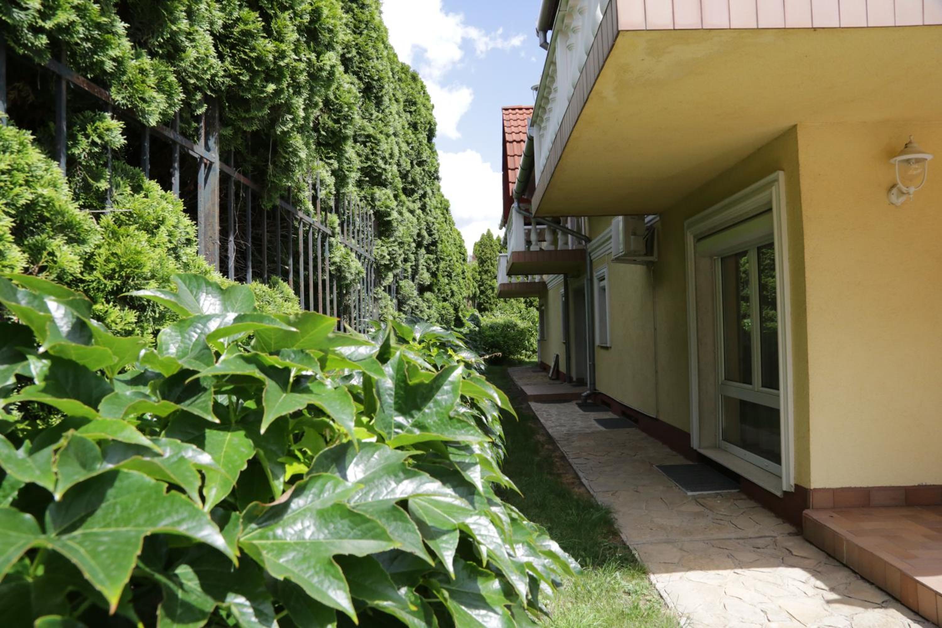 Vesta Apartments