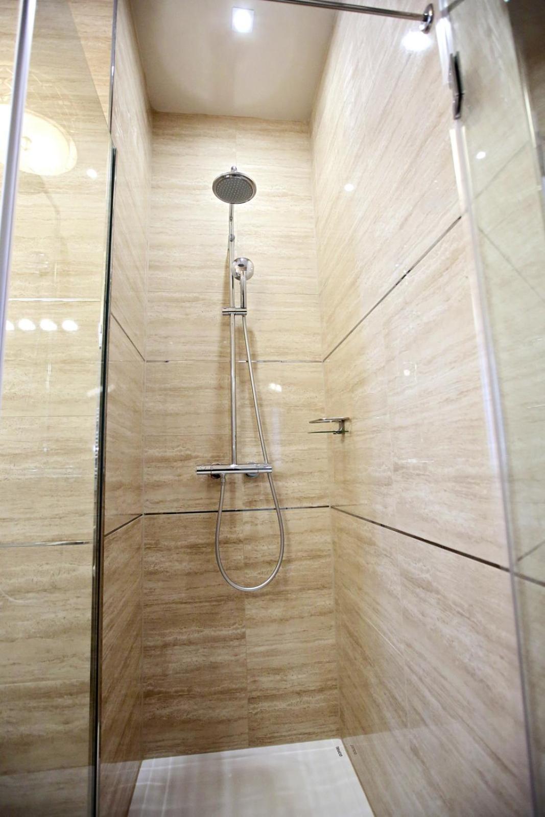 Apartment White Stone - Diocletian Palace en Split — bathroom