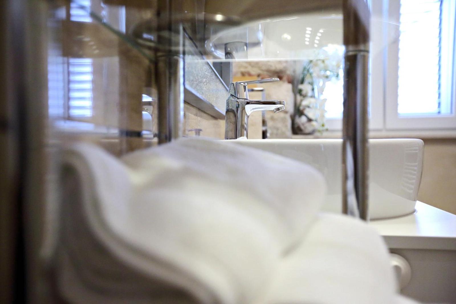 Apartment White Stone - Diocletian Palace en Split — bathroom