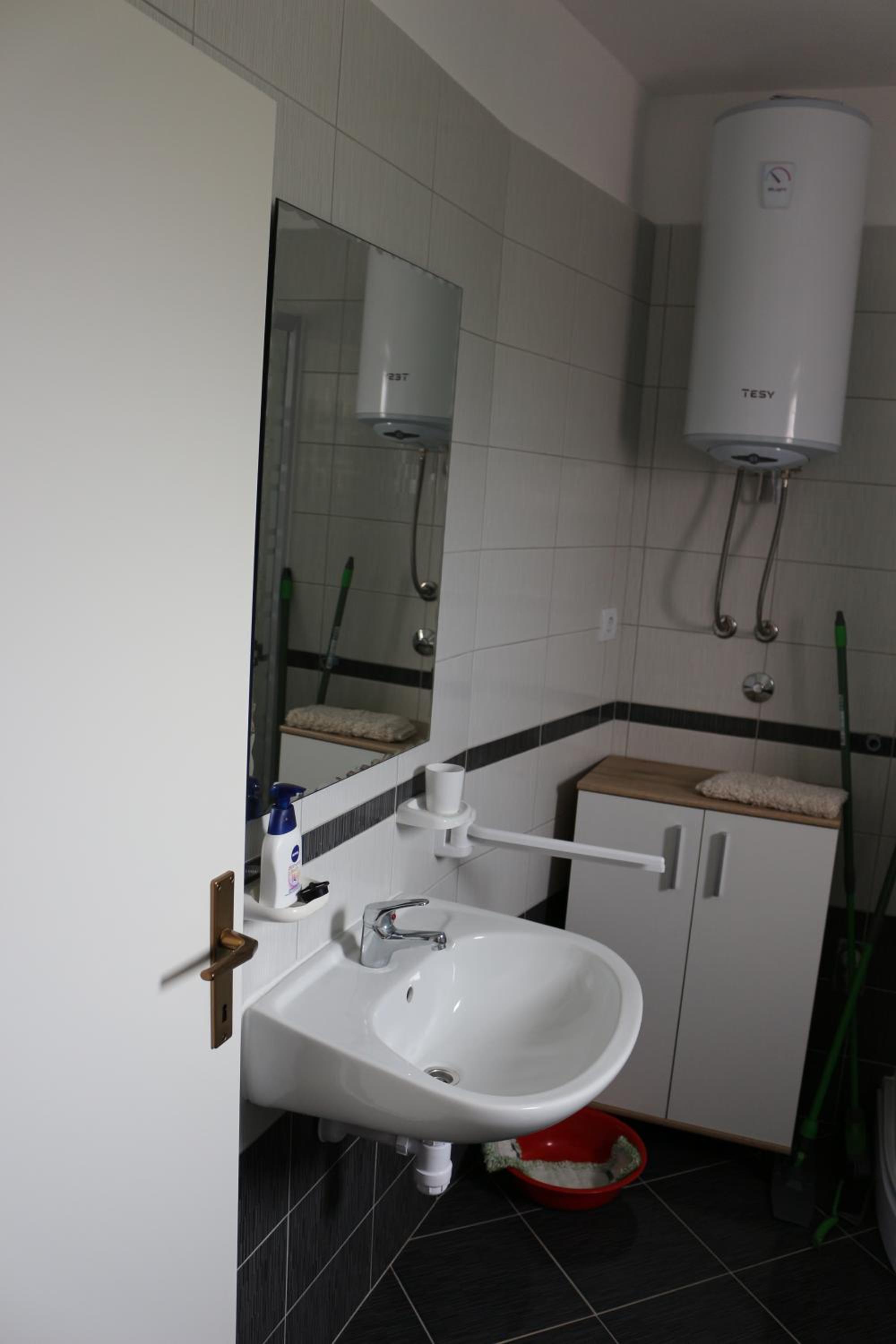 Apartments Marija - Maslenica - first line to the sea view 5