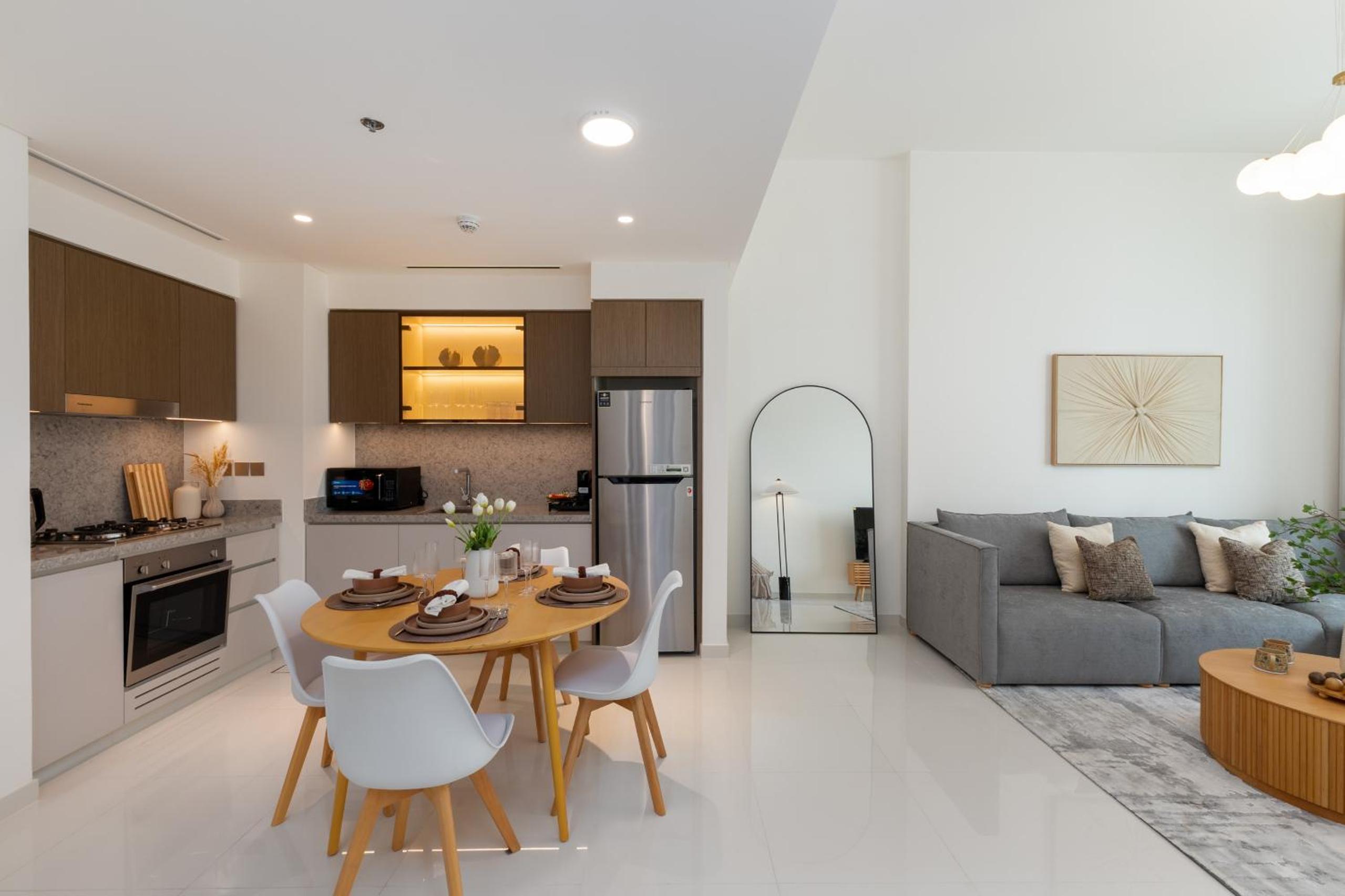 Grand Bleu, Emaar Beachfront - Mint Stay