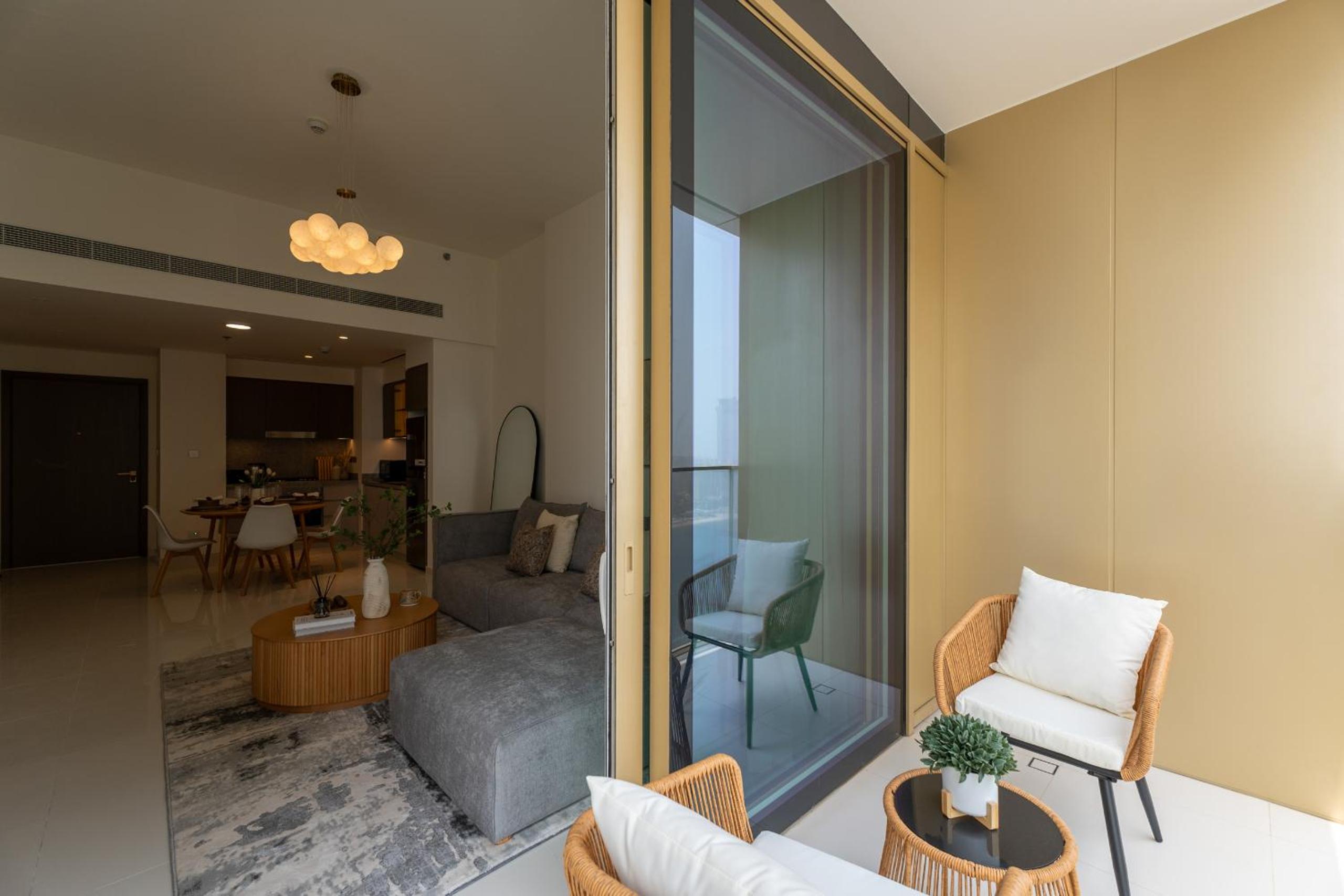 Grand Bleu, Emaar Beachfront - Mint Stay