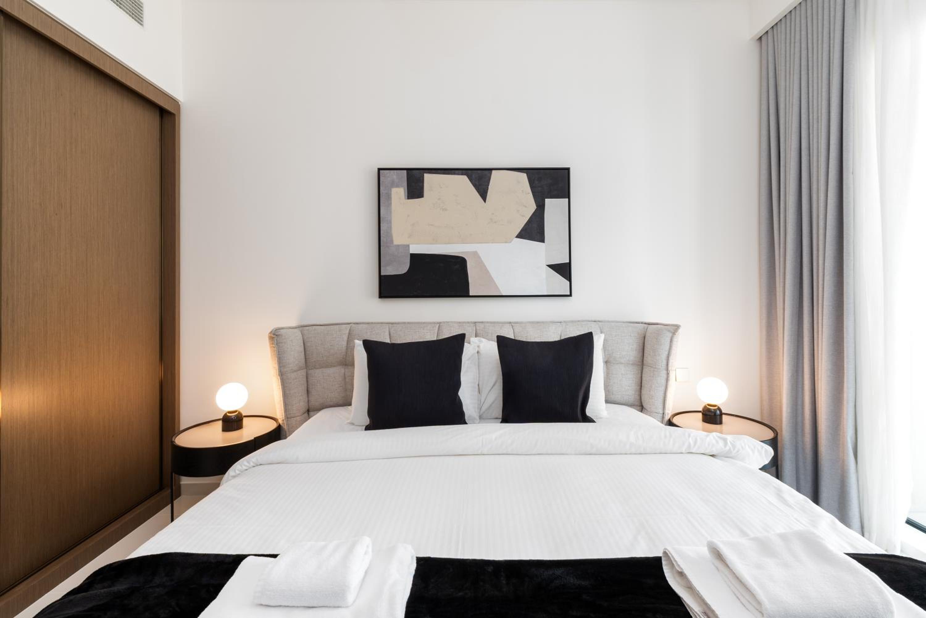 Grand Bleu, Emaar Beachfront - Mint Stay