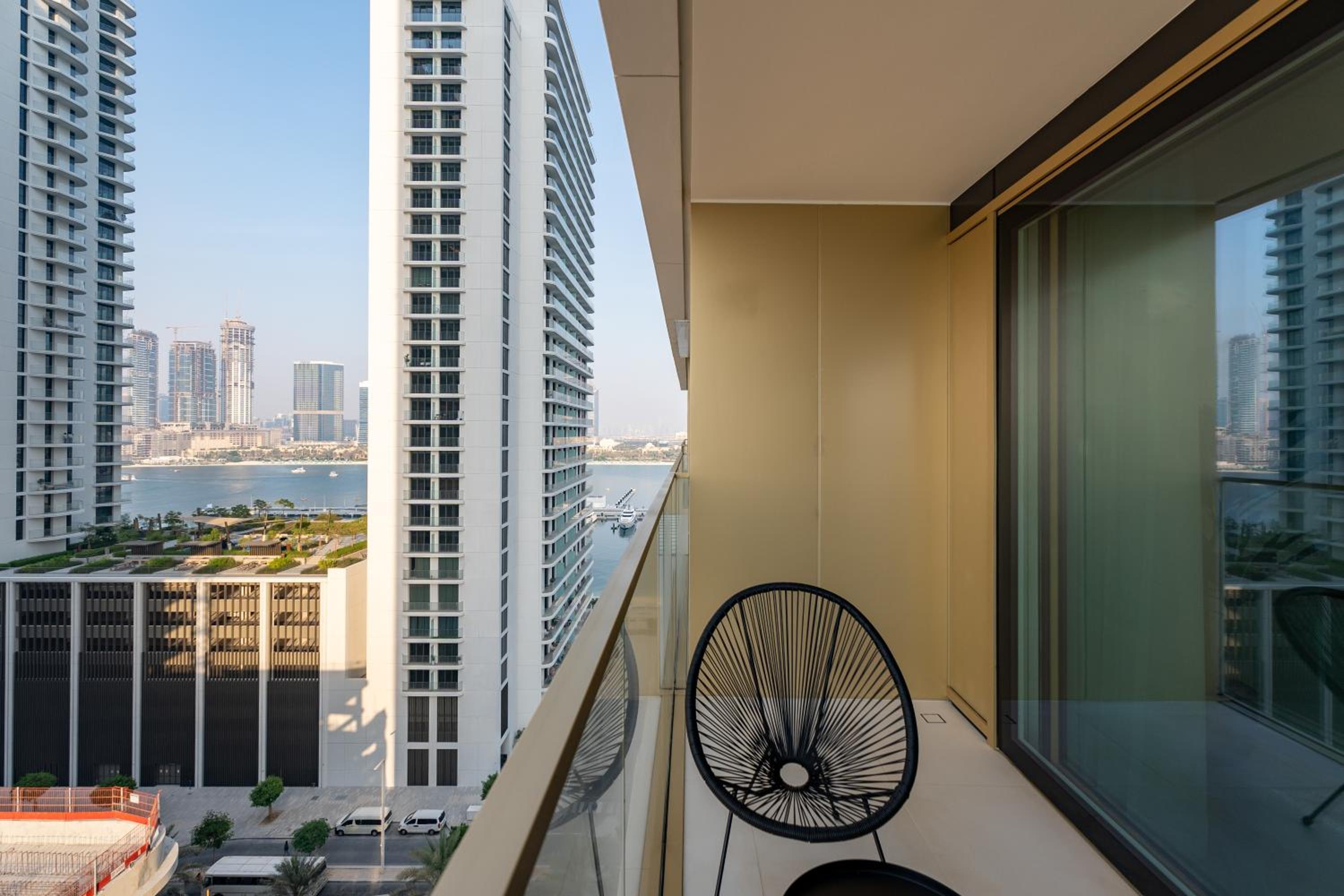 Grand Bleu, Emaar Beachfront - Mint Stay