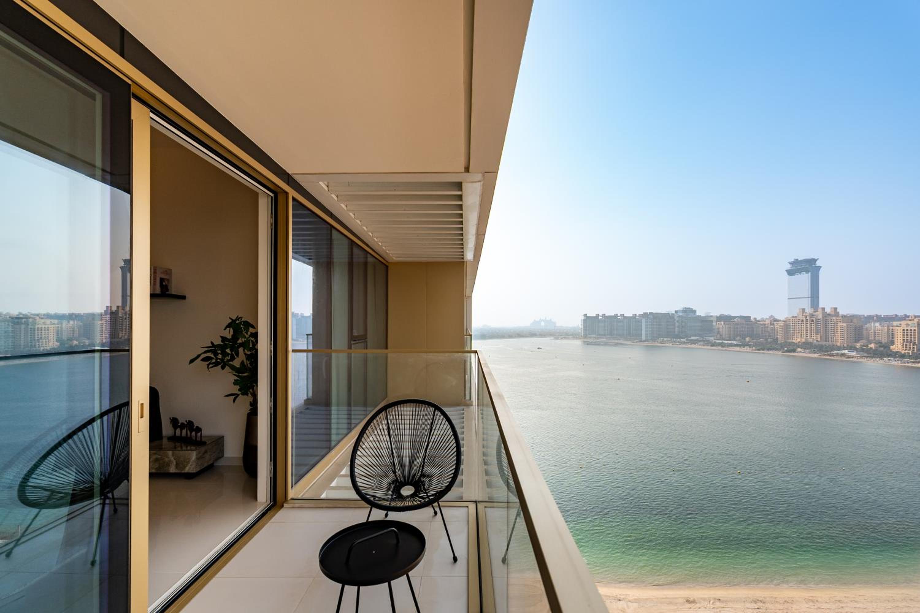 Grand Bleu, Emaar Beachfront - Mint Stay