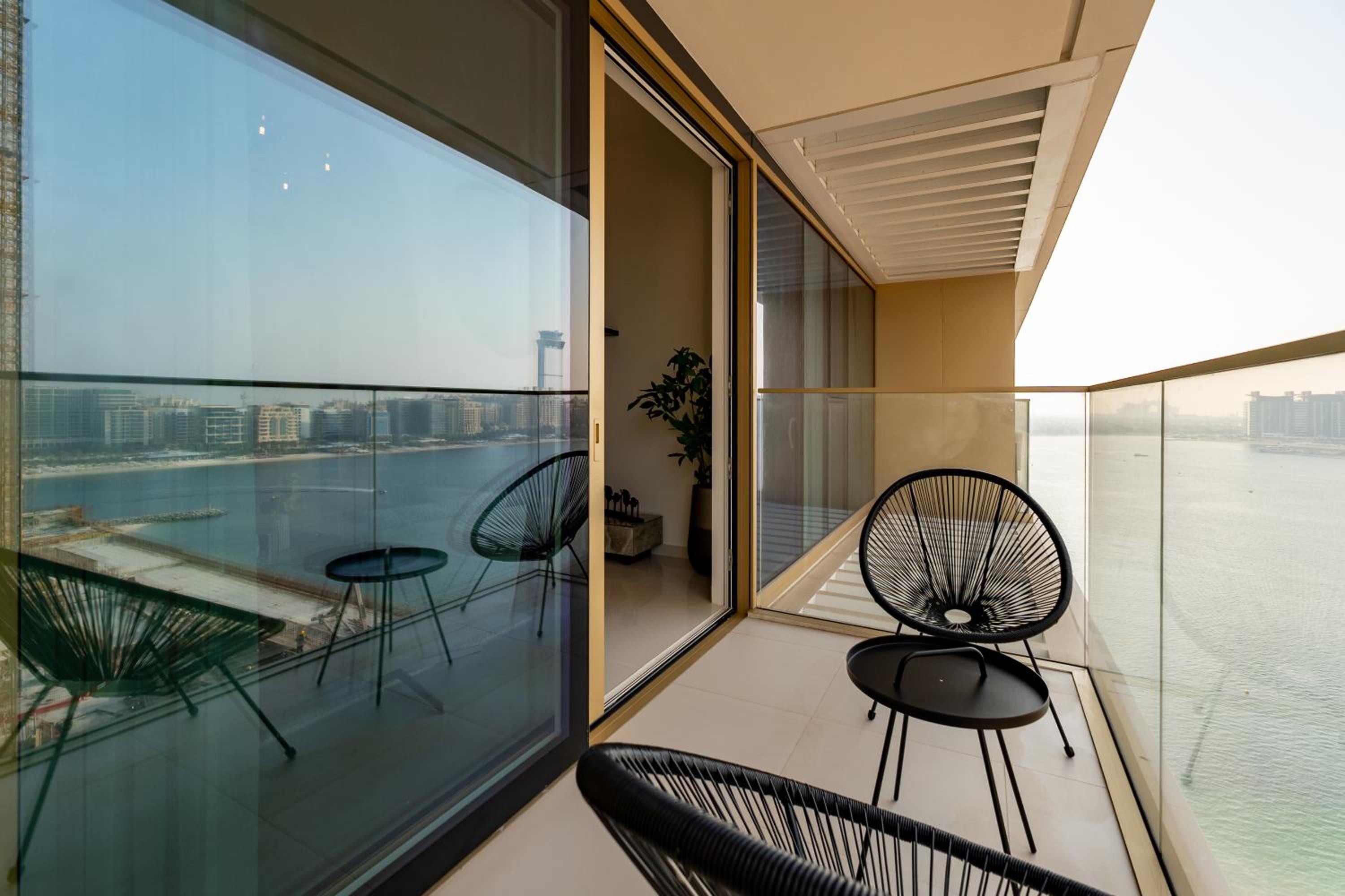 Grand Bleu, Emaar Beachfront - Mint Stay