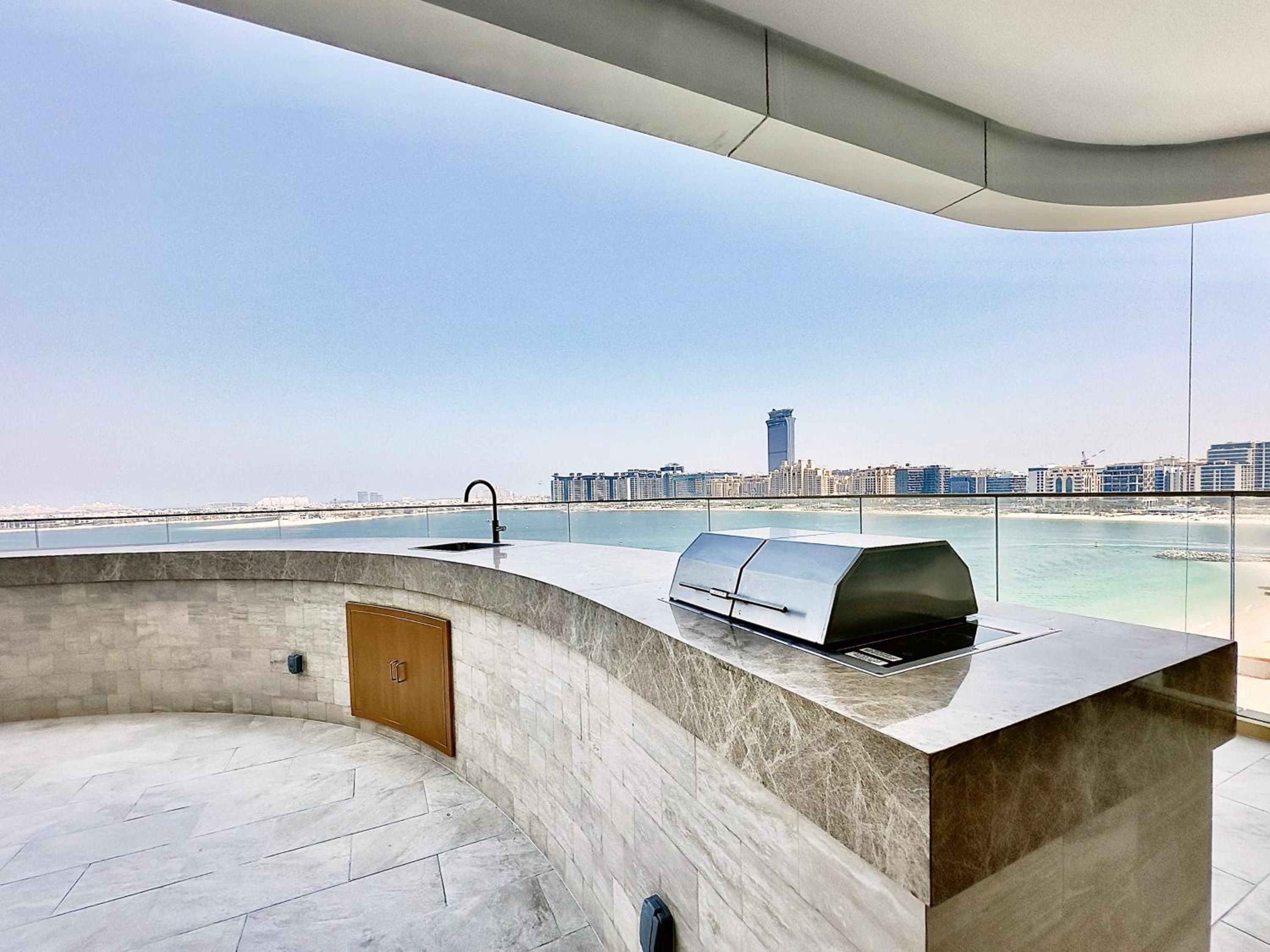Grand Bleu, Emaar Beachfront - Mint Stay