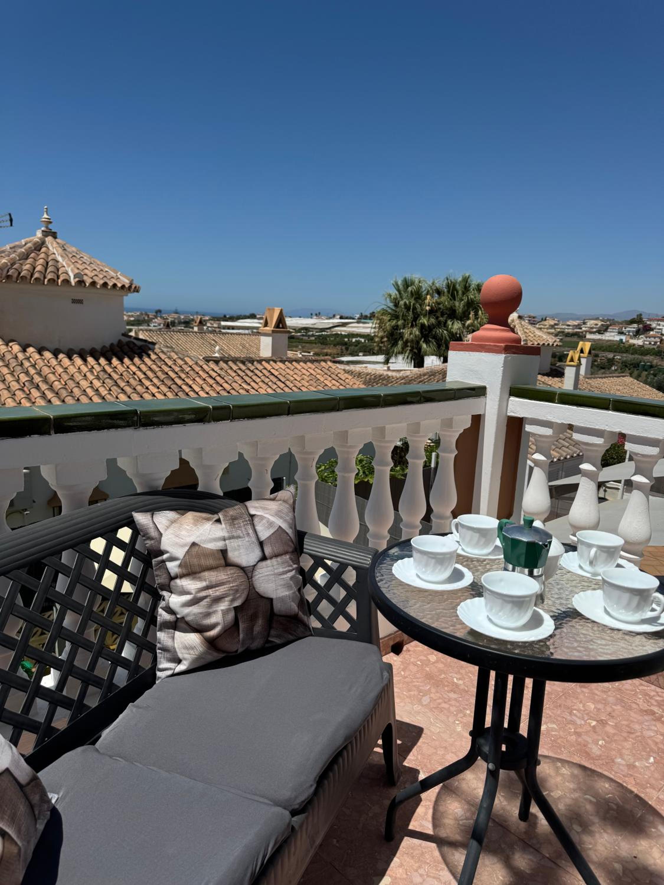 Villa Luis Cernuda - Casa 202 - Vistas - Jacuzzi - Piscina - tenis