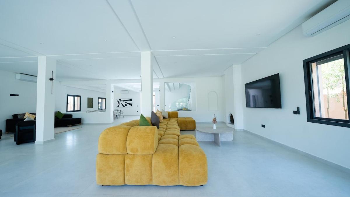 Villa Adam