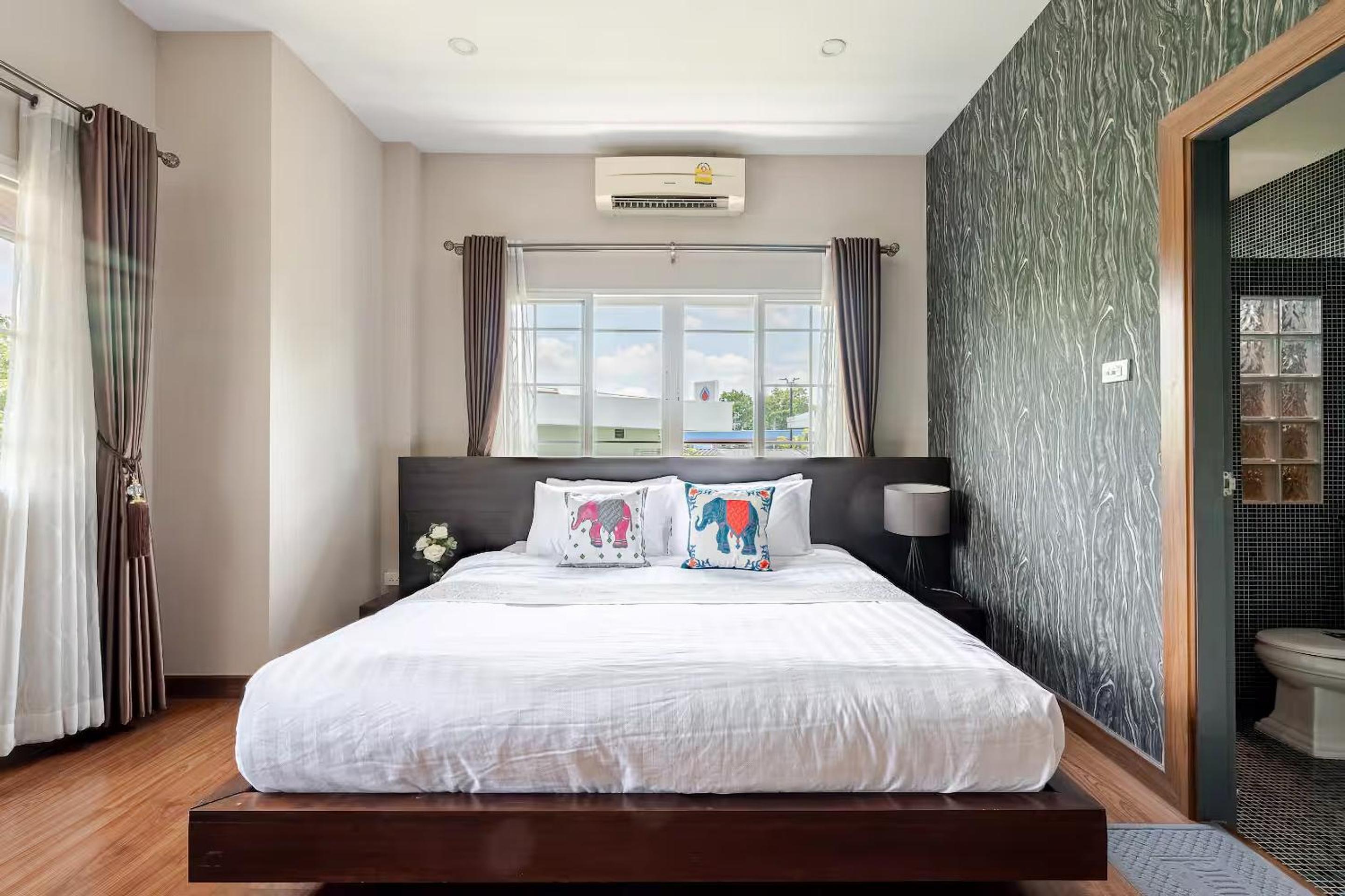 Kevin's Pool Villa at Chiang Mai - 4BDR 4Bath Airport & Old City 5min