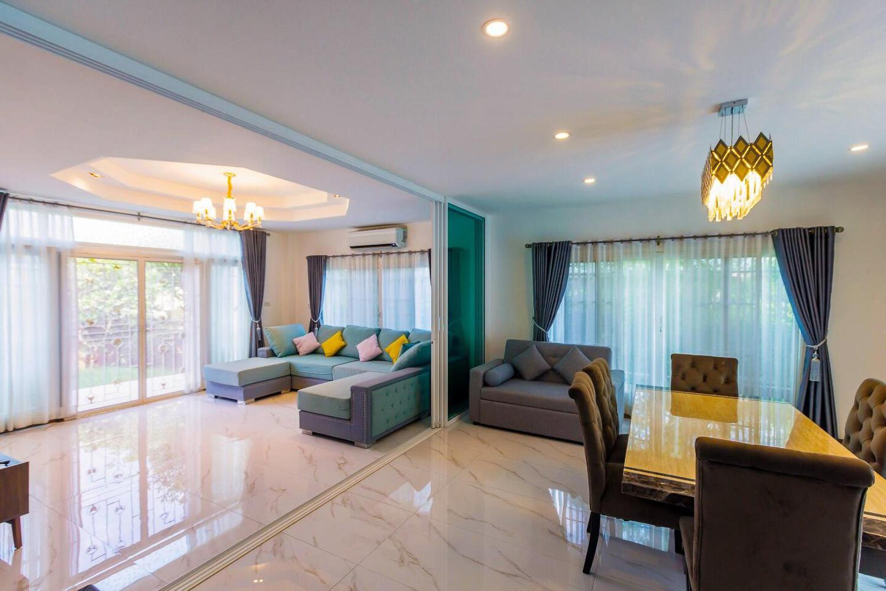 Kevin's Pool Villa at Chiang Mai - 4BDR 4Bath Airport & Old City 5min
