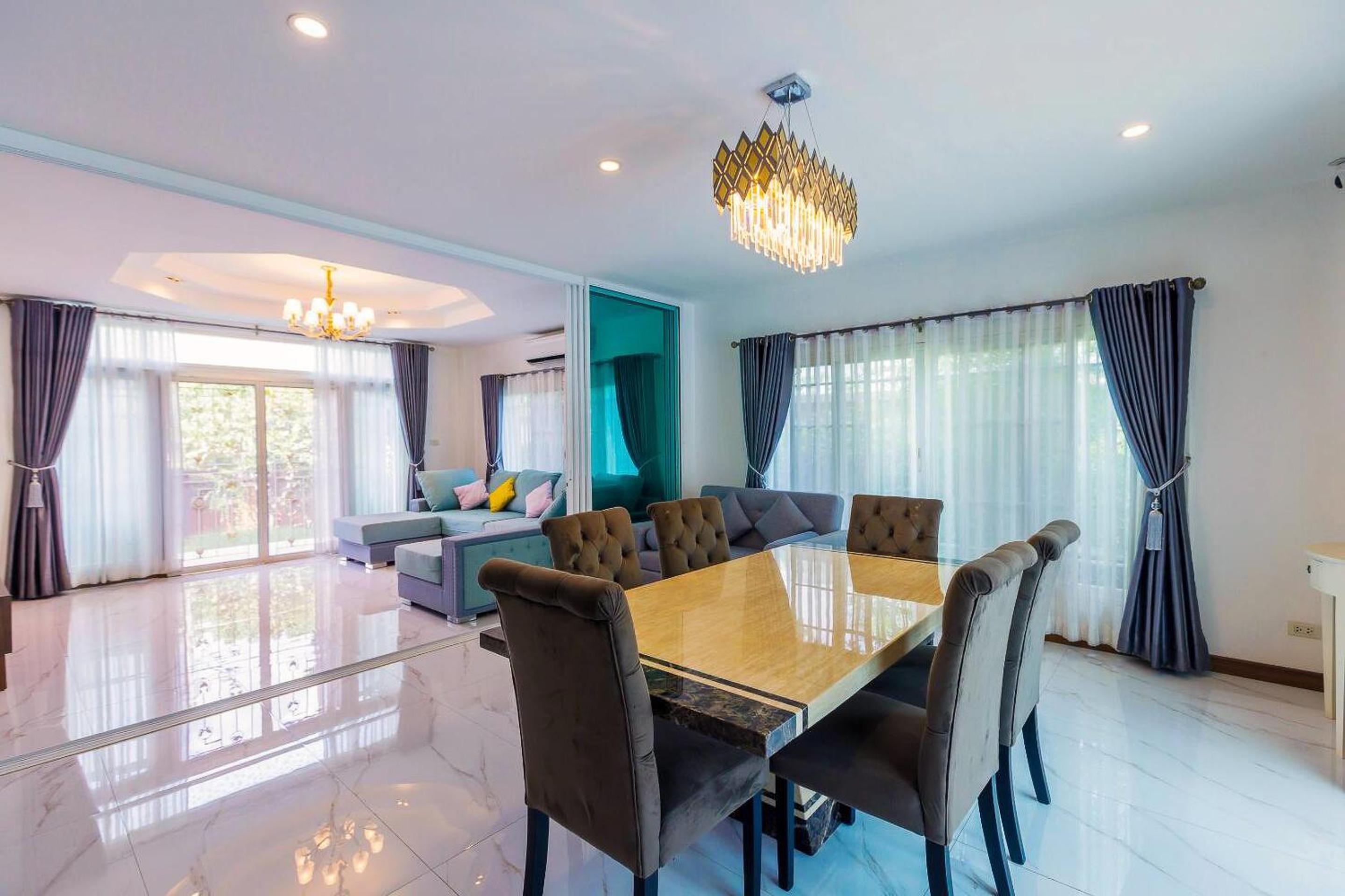 Kevin's Pool Villa at Chiang Mai - 4BDR 4Bath Airport & Old City 5min