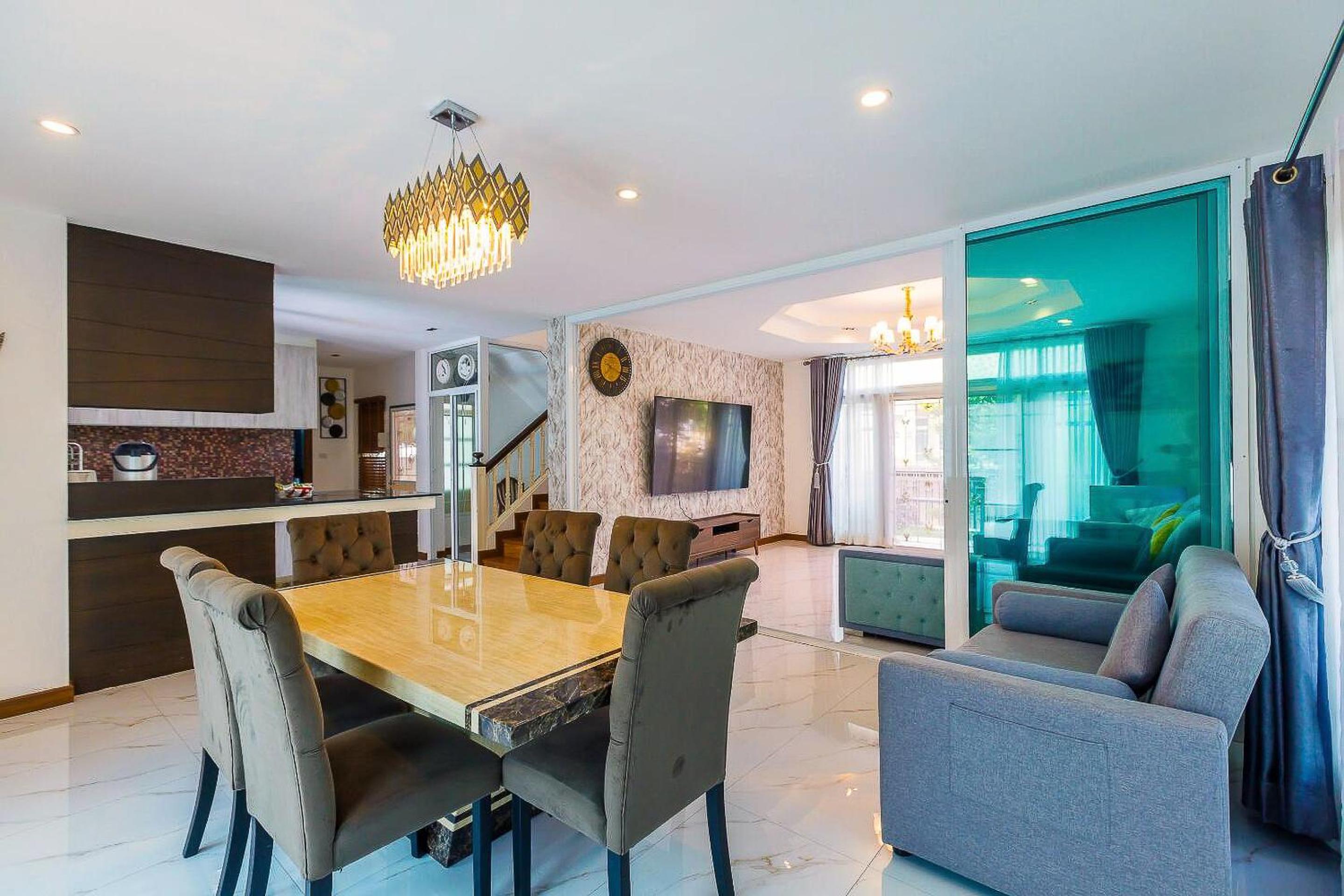Kevin's Pool Villa at Chiang Mai - 4BDR 4Bath Airport & Old City 5min