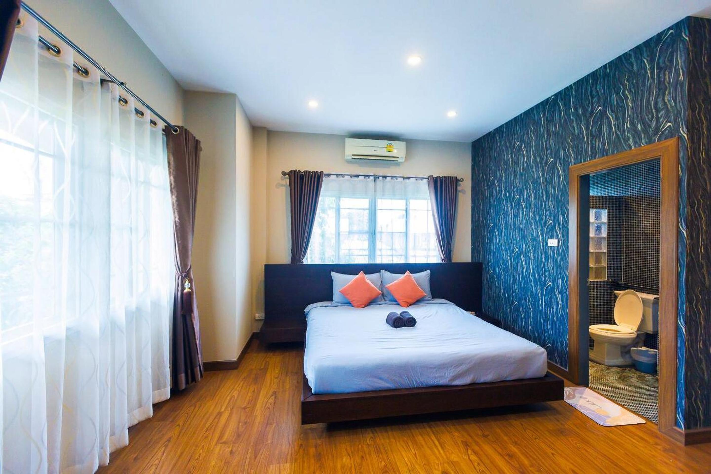 Kevin's Pool Villa at Chiang Mai - 4BDR 4Bath Airport & Old City 5min