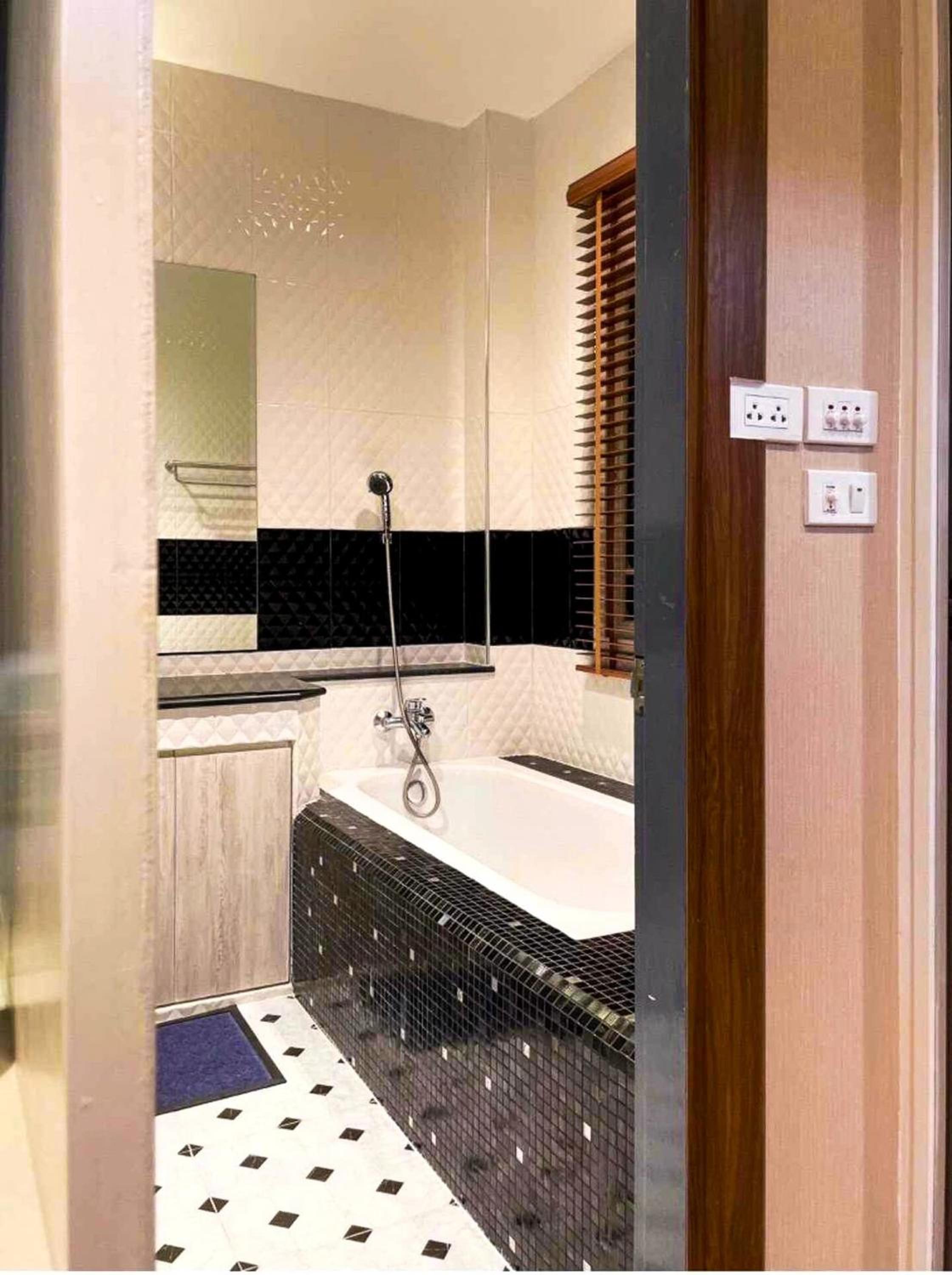 Kevin's Pool Villa at Chiang Mai - 4BDR 4Bath Airport & Old City 5min