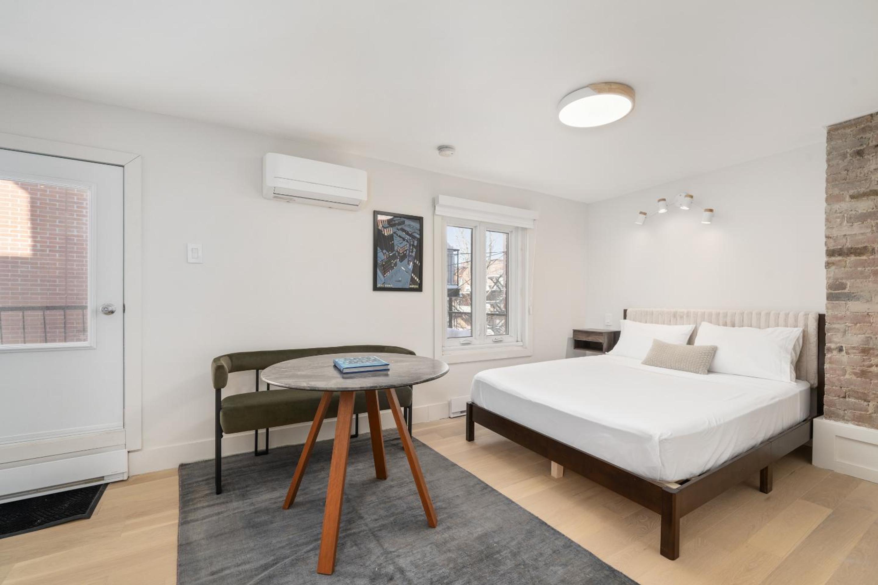 MTL Central Stay Apartments