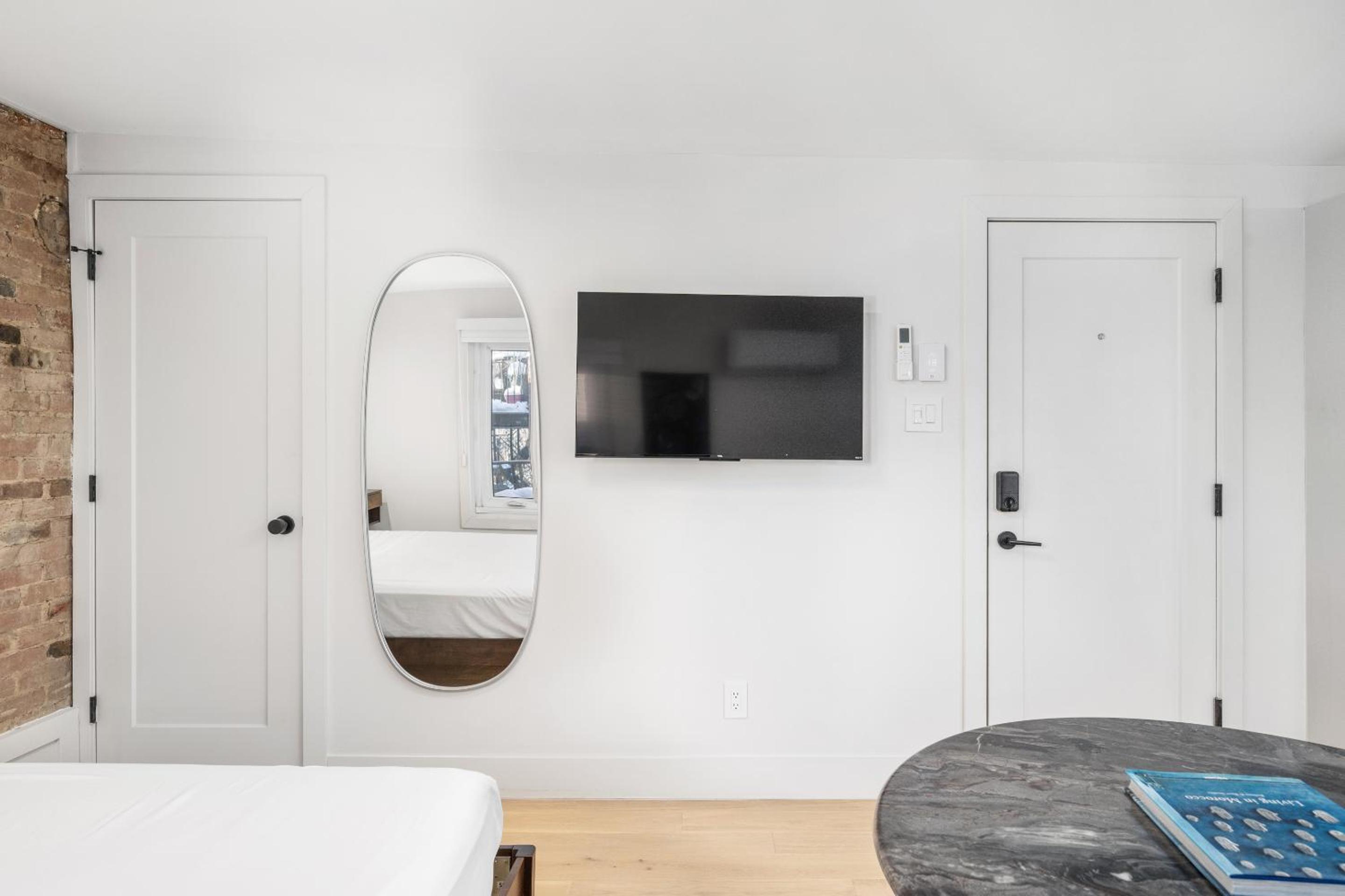 MTL Central Stay Apartments