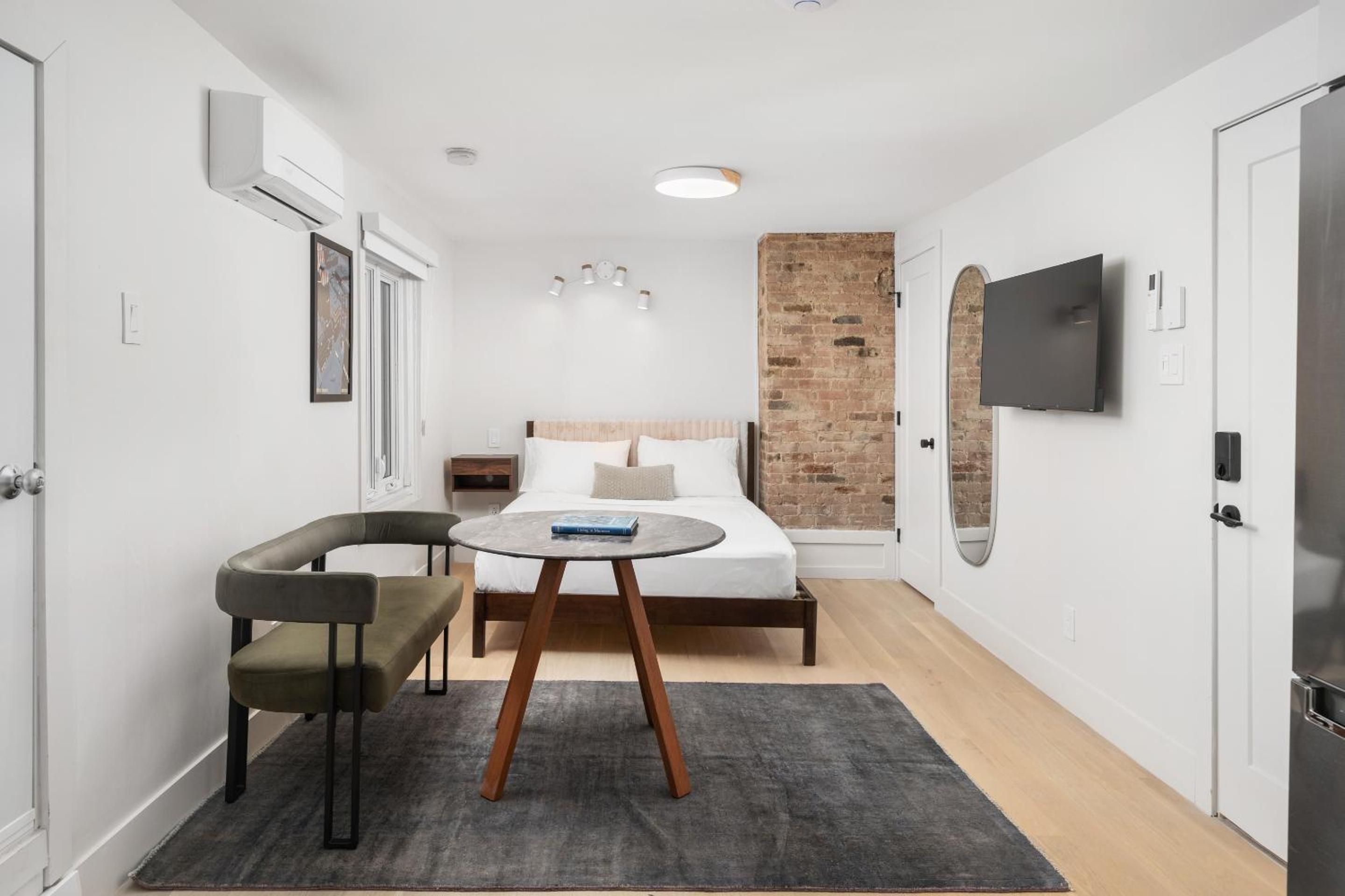 MTL Central Stay Apartments