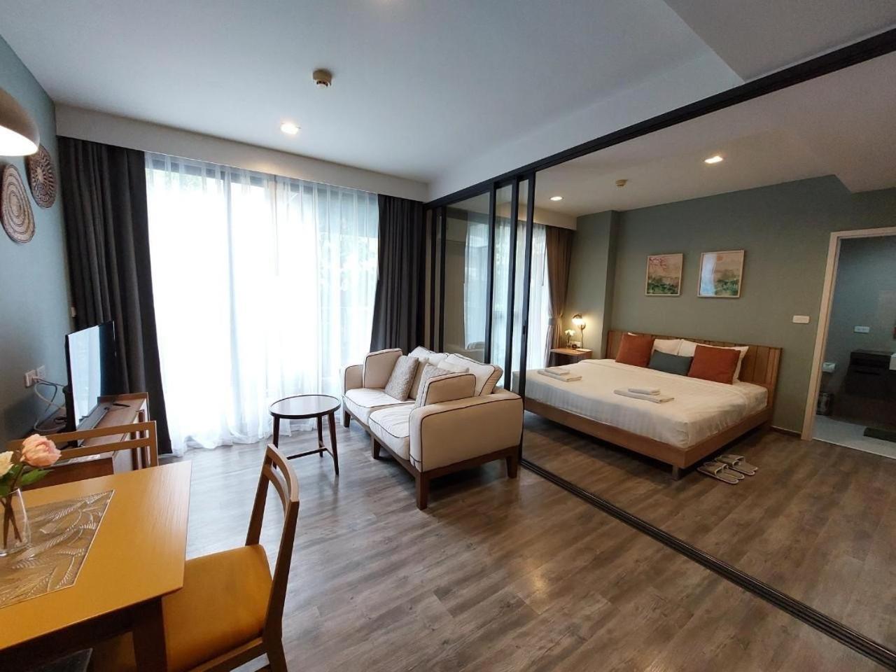 The Deck Patong