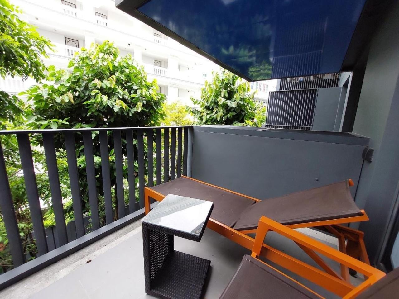 The Deck Patong