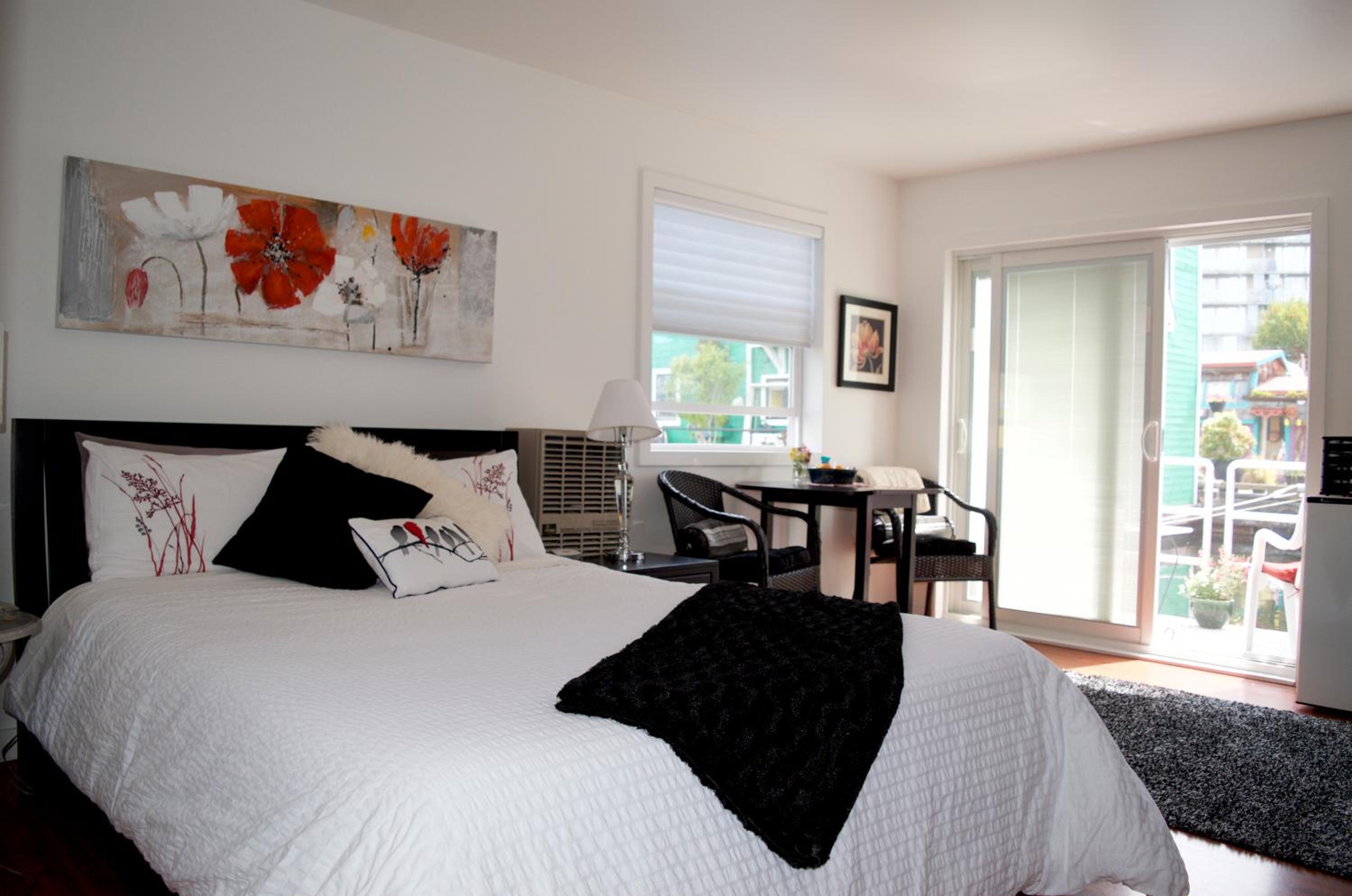 A Float Home B&B in Fisherman’s Wharf