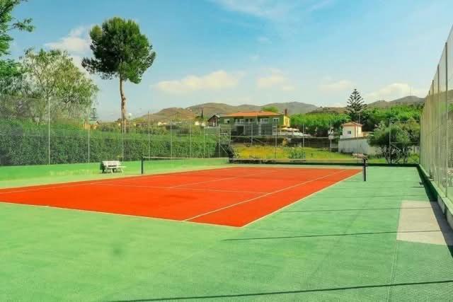 Villa Luis Cernuda - Casa 202 - Vistas - Jacuzzi - Piscina - tenis