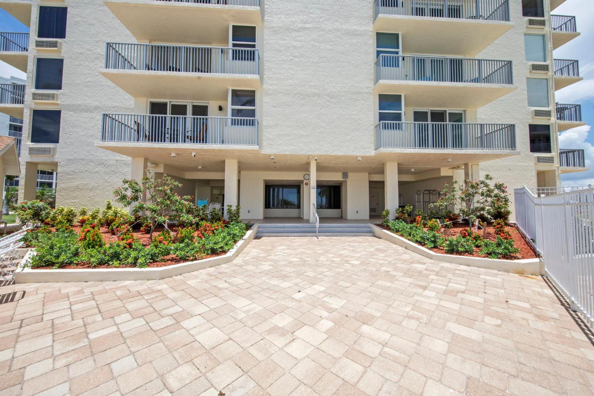 Gulf Water Views 2 bikes, beach gear weekly stay