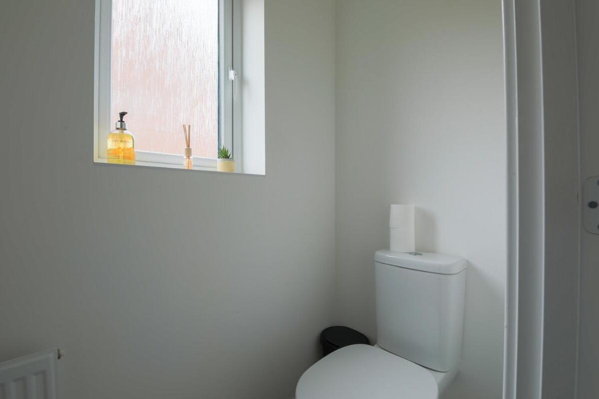 The Haven – Modern 4-Bed Home with Garden
