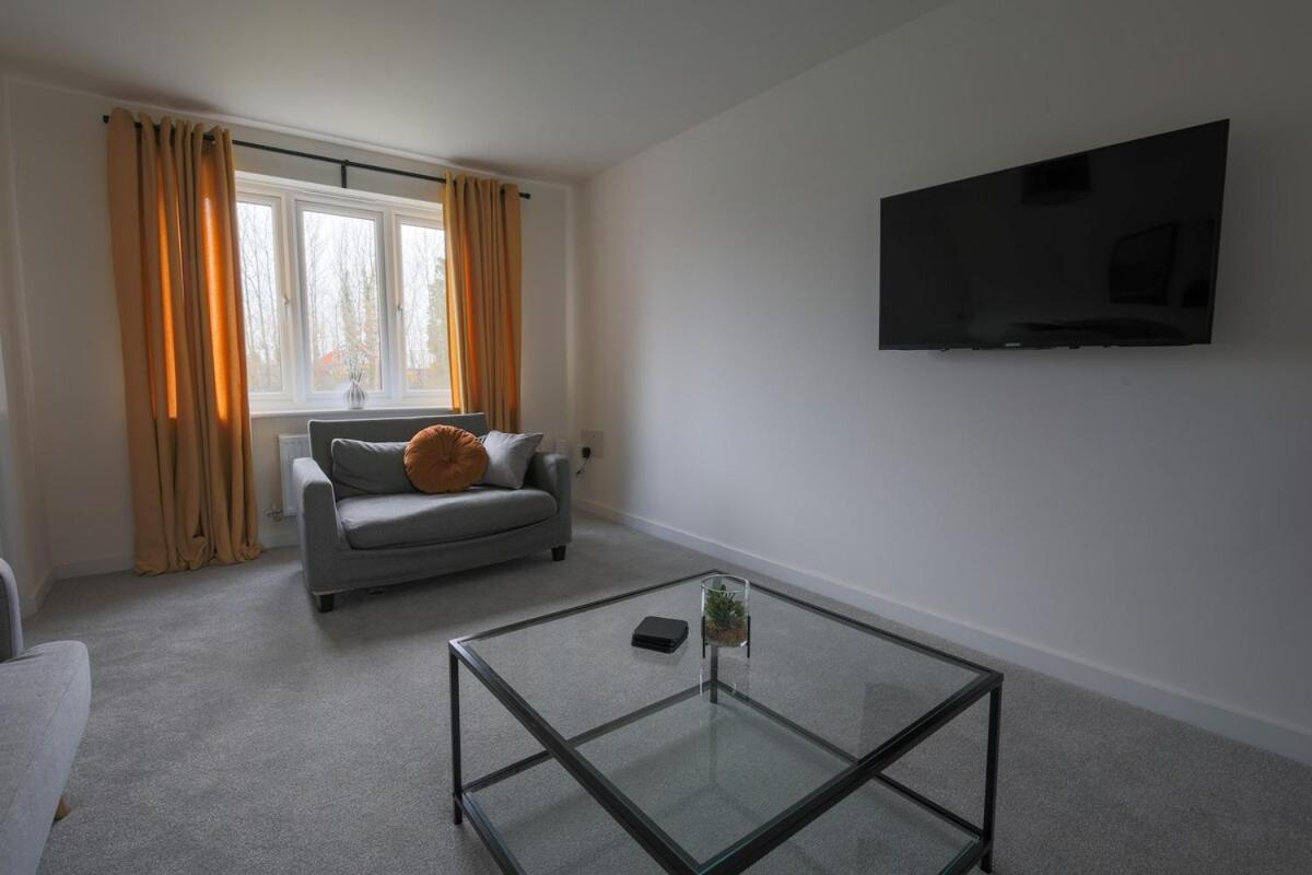 The Haven – Modern 4-Bed Home with Garden