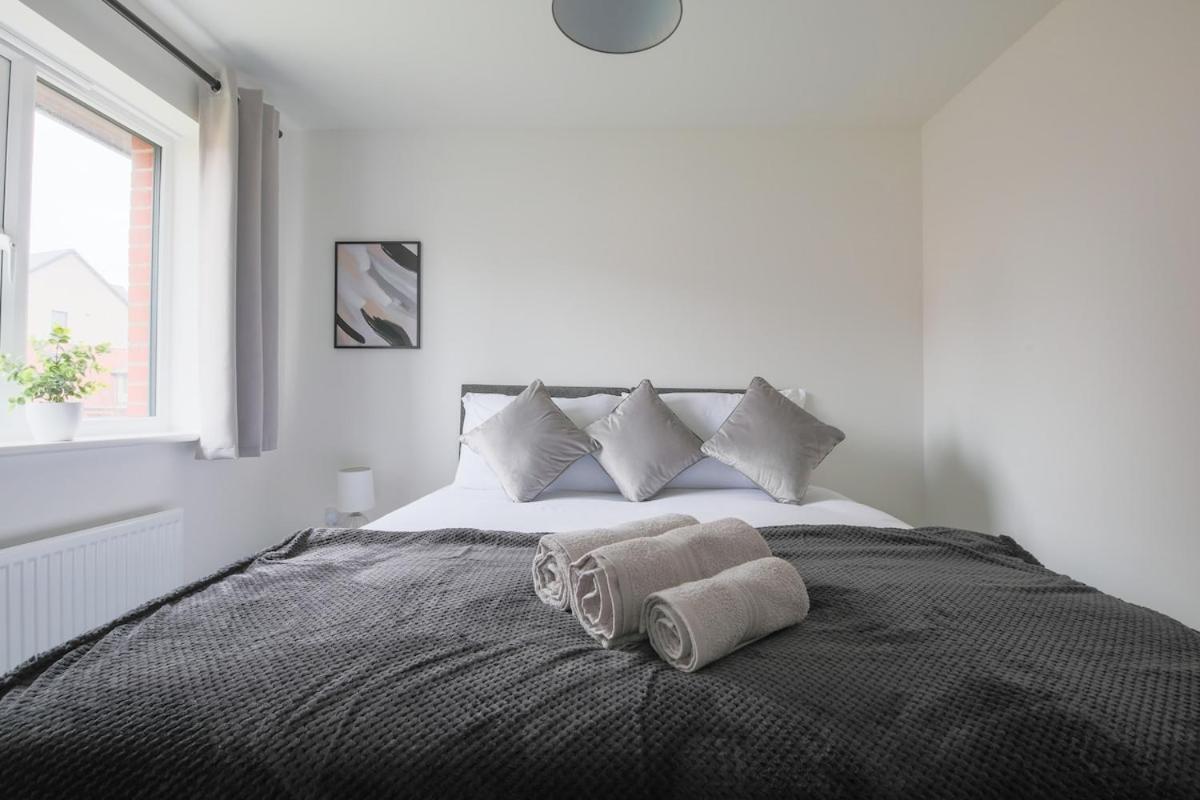 The Haven – Modern 4-Bed Home with Garden
