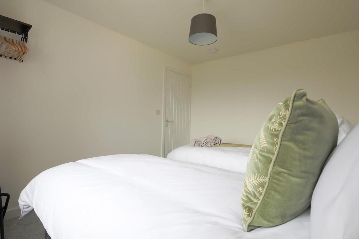 The Haven – Modern 4-Bed Home with Garden