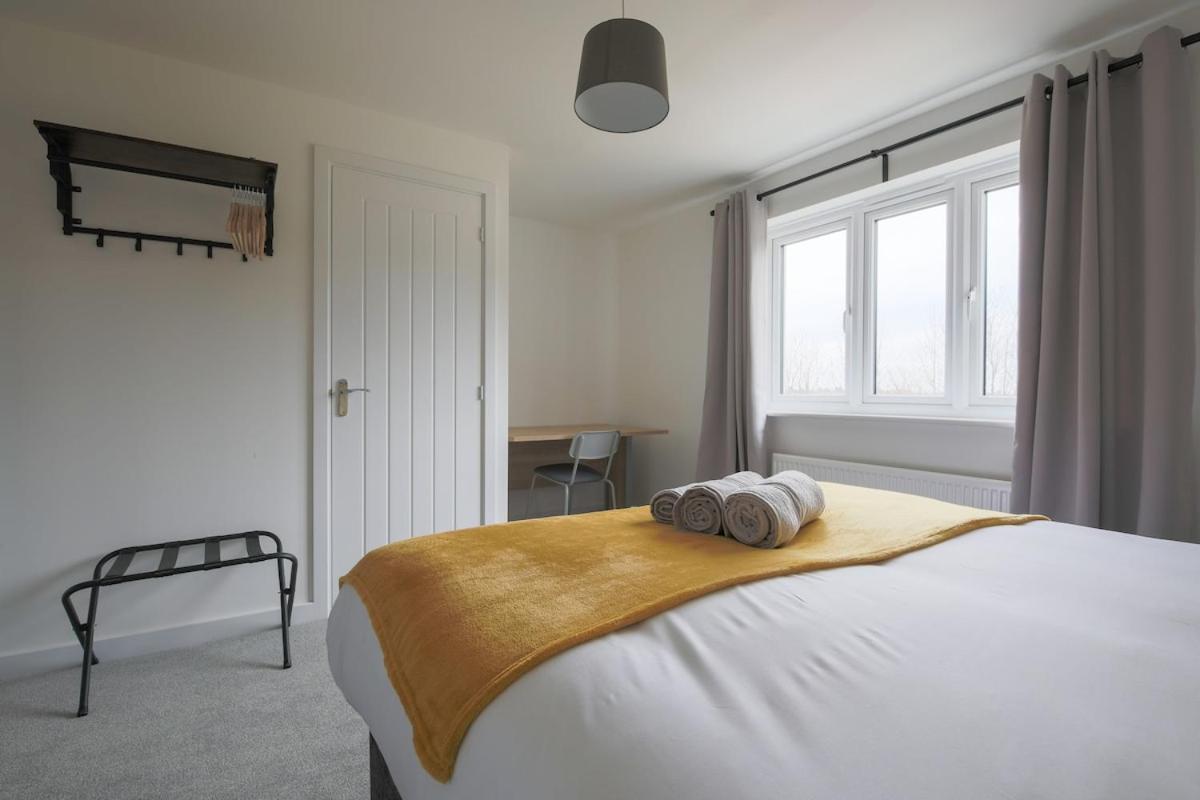 The Haven – Modern 4-Bed Home with Garden