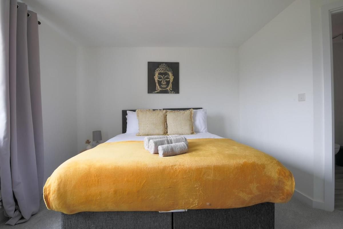 The Haven – Modern 4-Bed Home with Garden