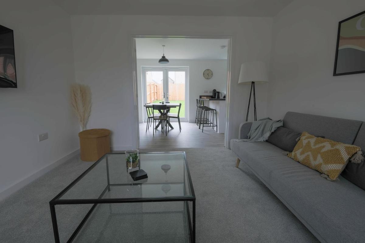 The Haven – Modern 4-Bed Home with Garden