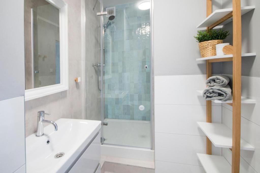 Urban Chic - City Center - 3 Bedrooms Apartment - Ogrodowa