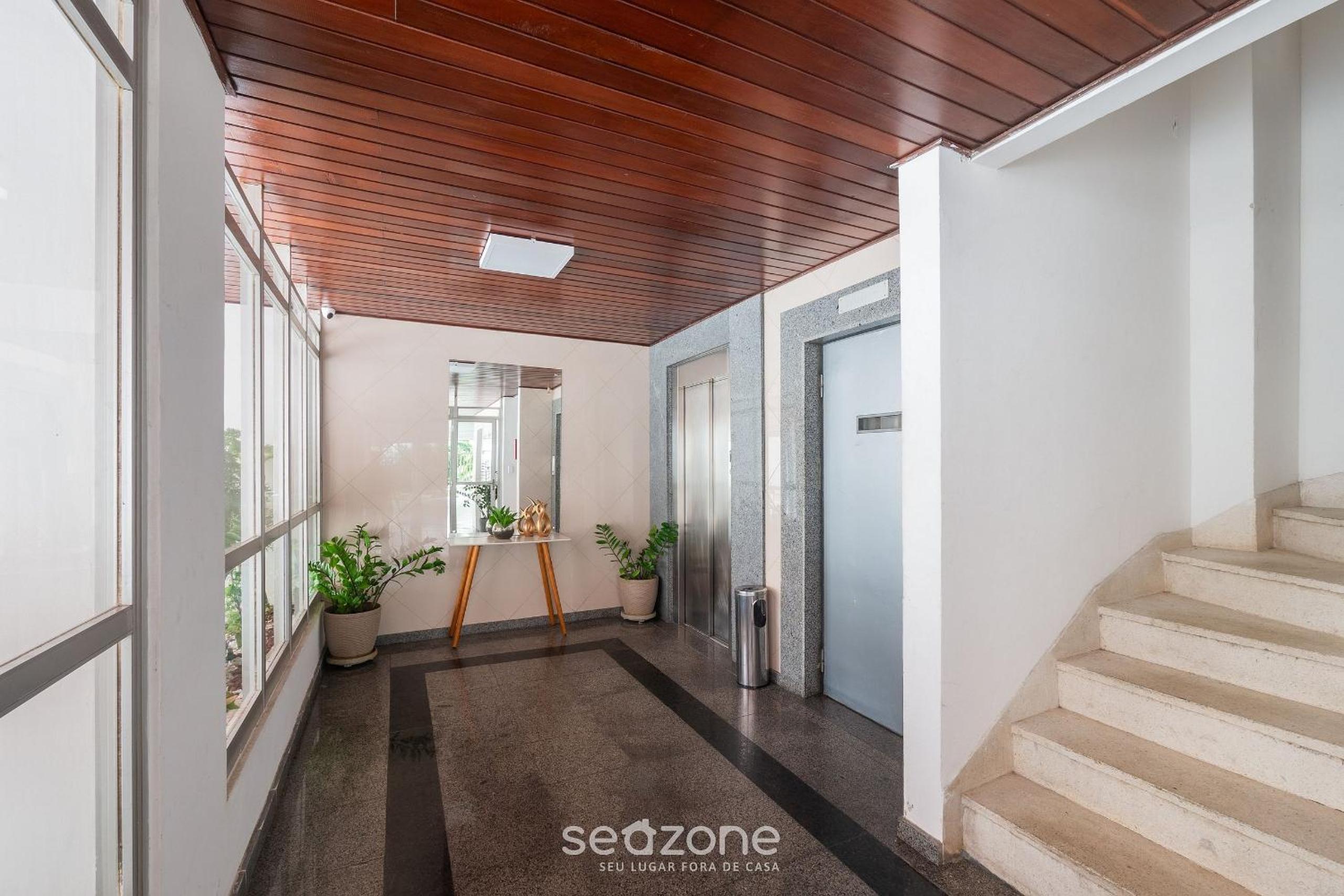 Apartment with Balcony and Barbecue CEC0801
