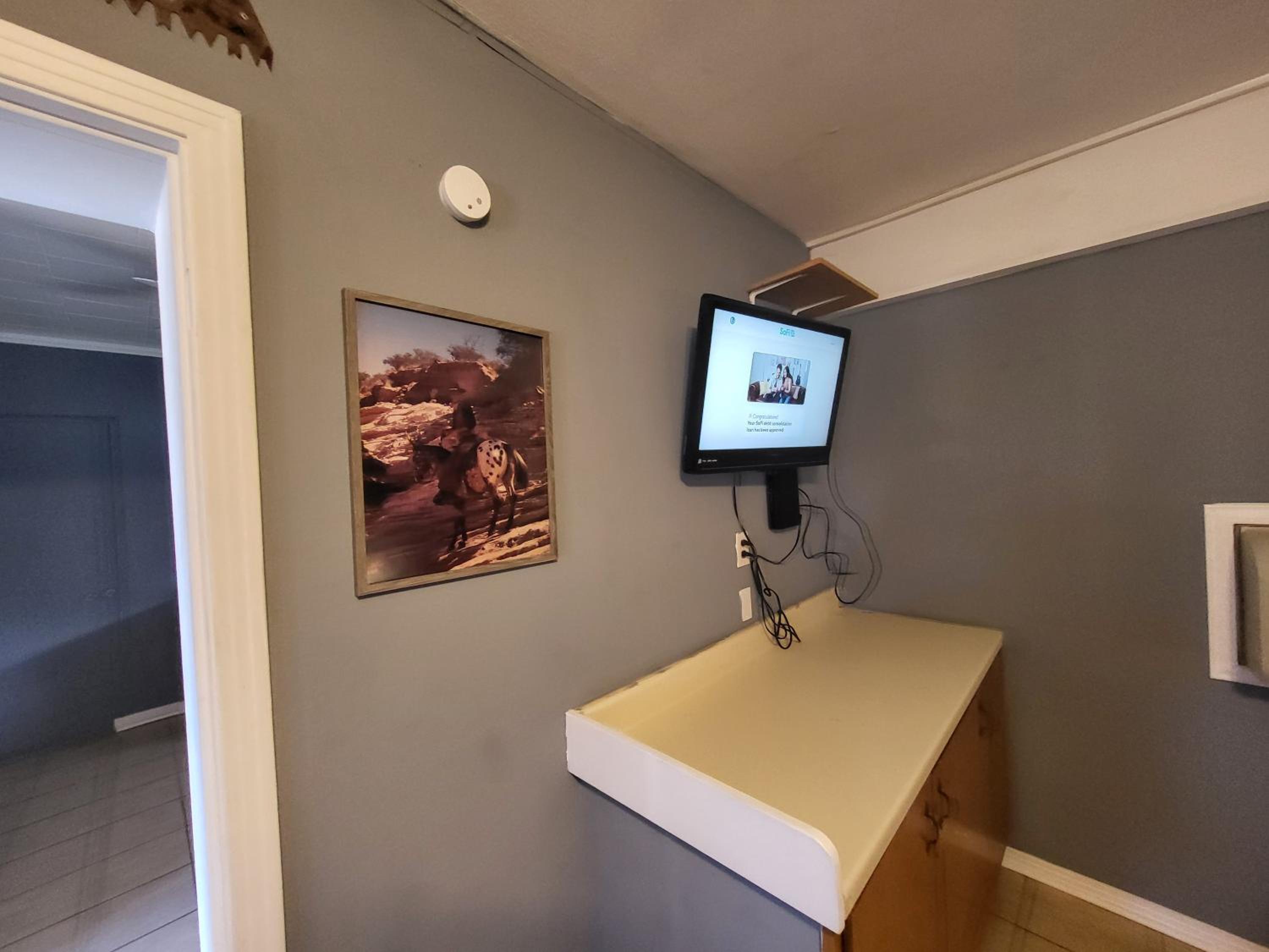 Hill Country Lodge and Mini Storages