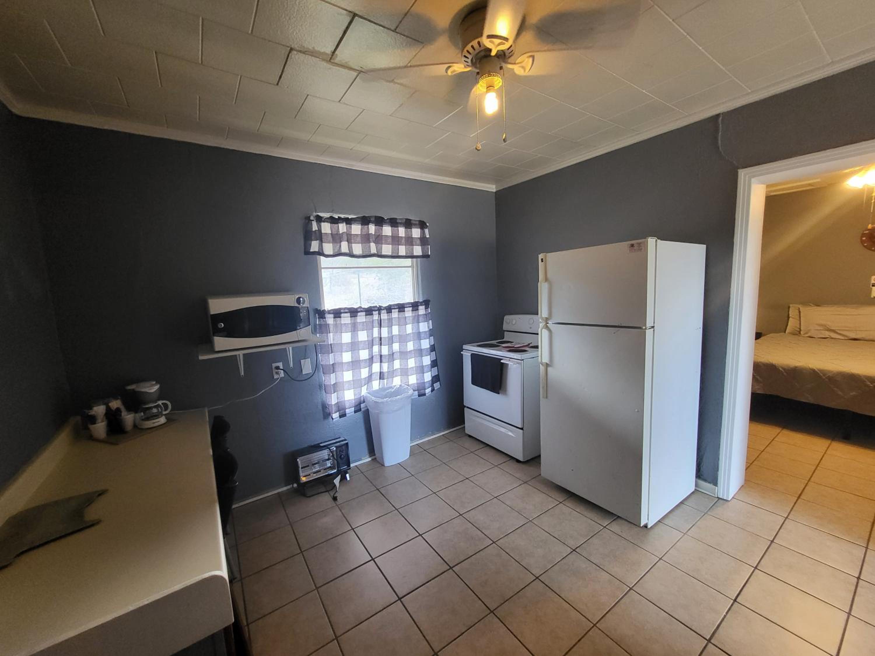 Hill Country Lodge and Mini Storages