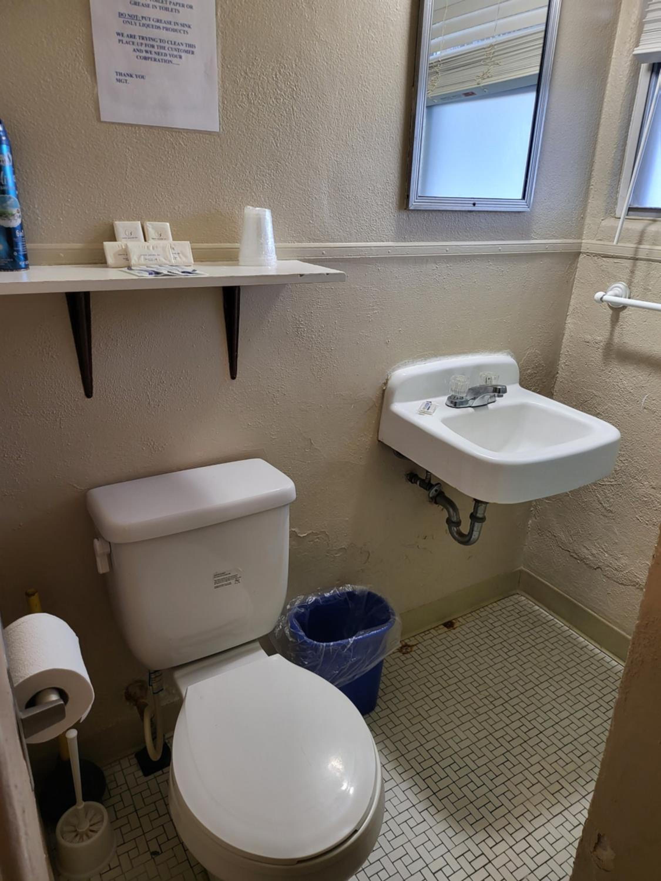 Hill Country Lodge and Mini Storages